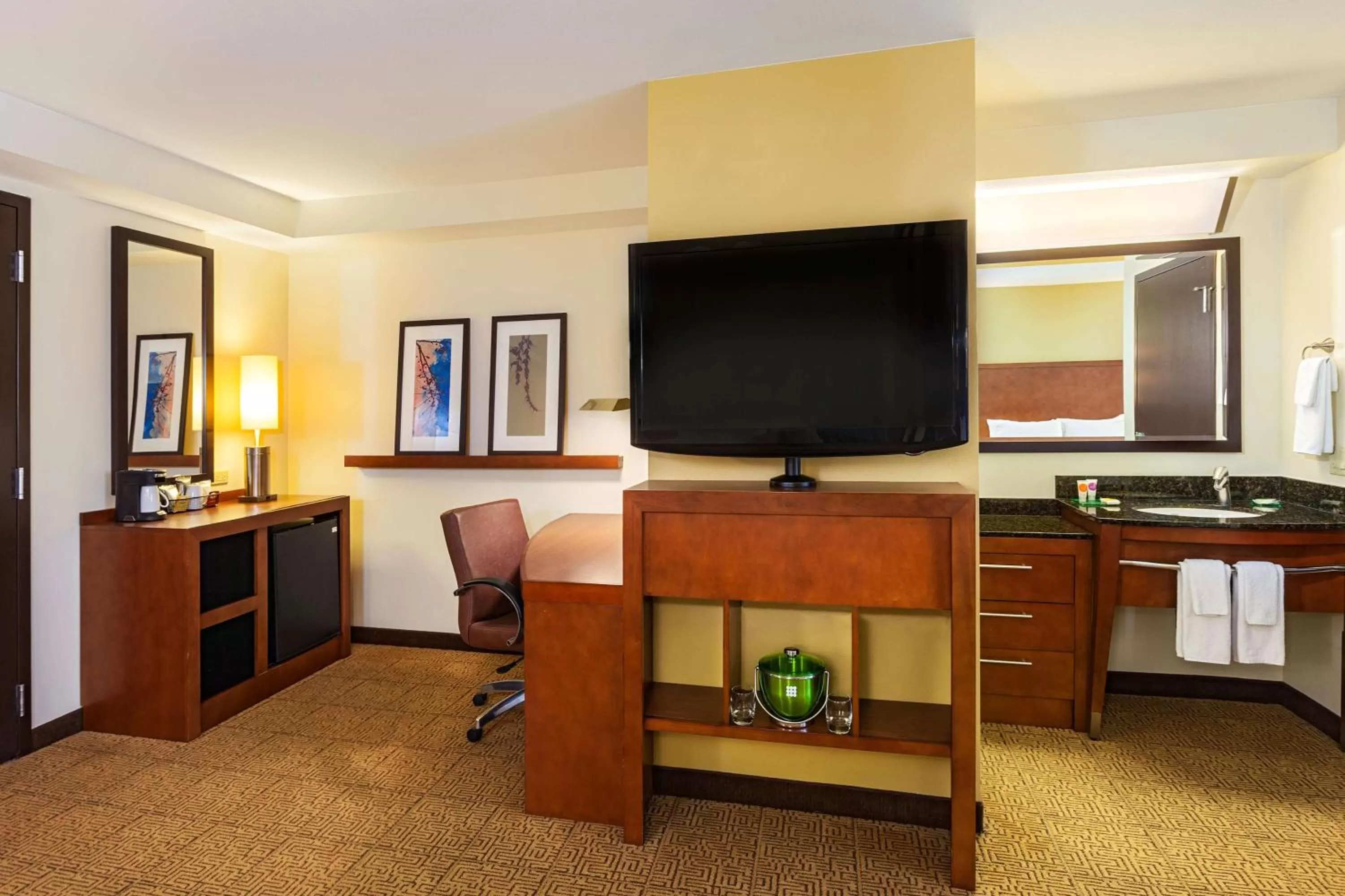 Photo of the whole room in Hyatt Place San Diego-Vista/Carlsbad