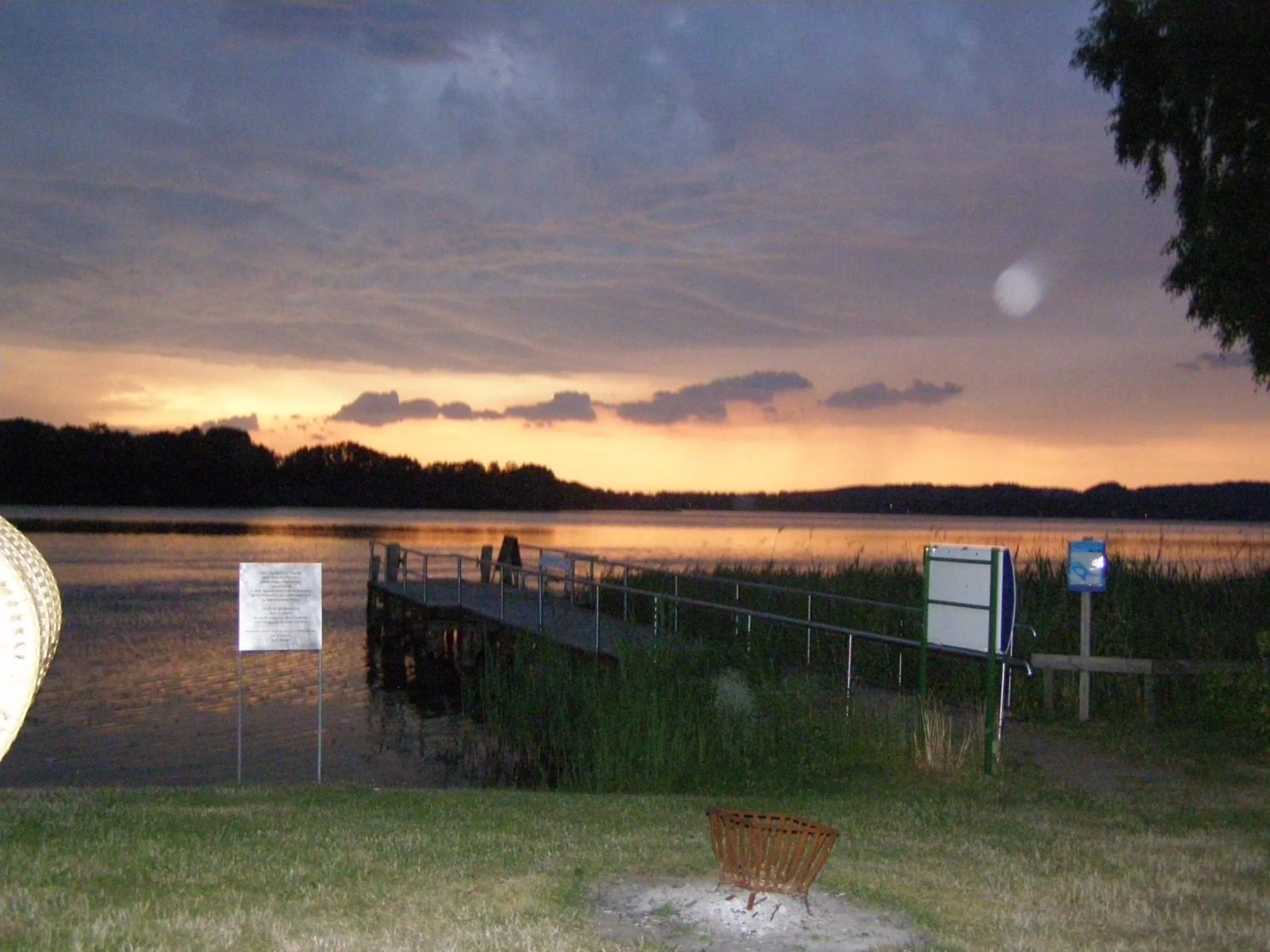 Lake view in Hotel Fährhaus Niederkleveez