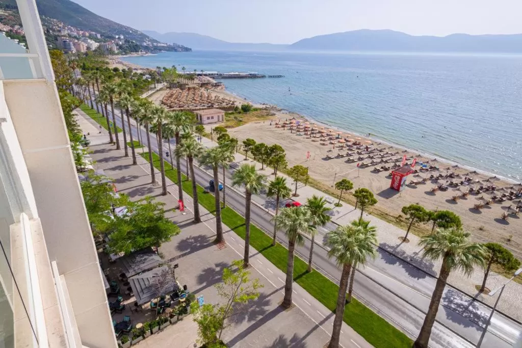 Beach in Grand Mirage