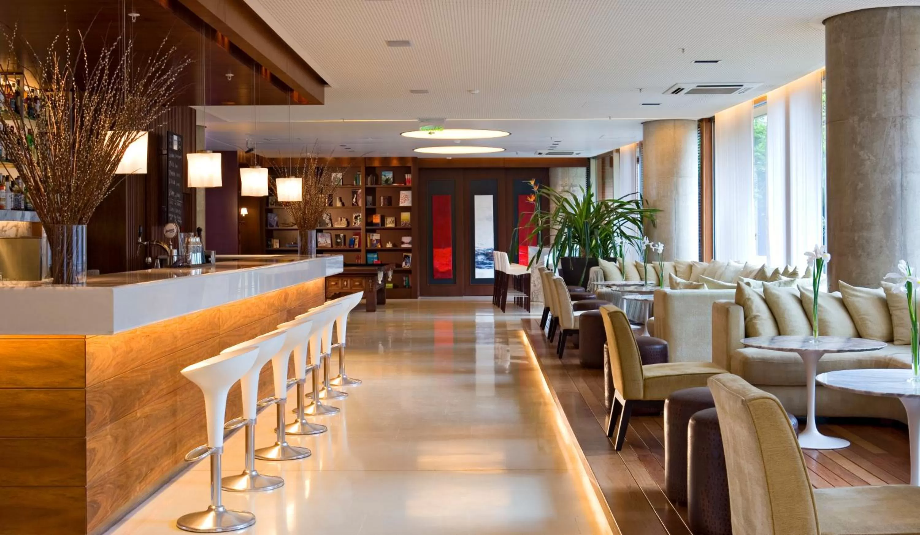 Lounge or bar in Hotel Madero Buenos Aires, WorldHotels Elite