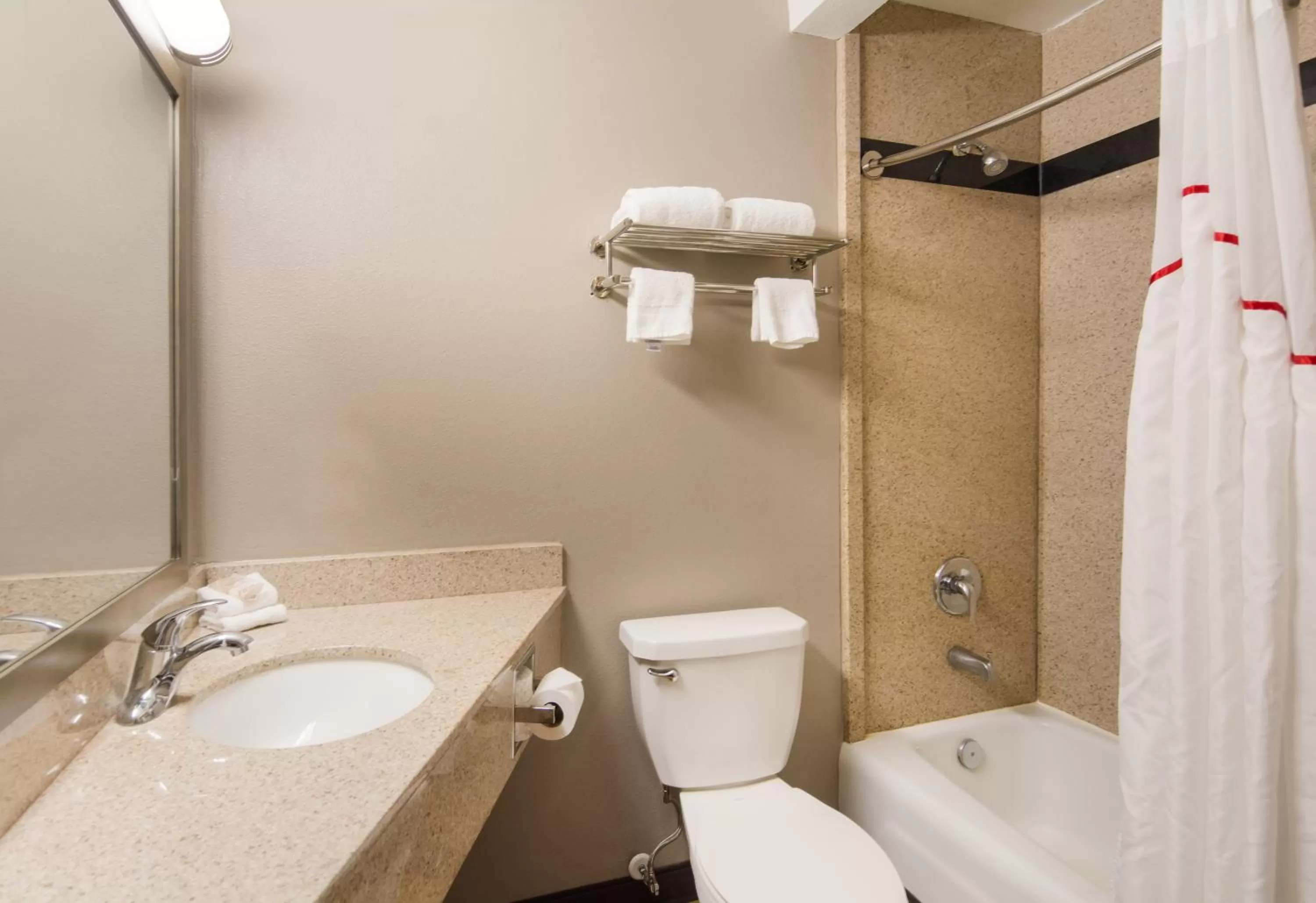 Bathroom in Red Roof Inn Chester