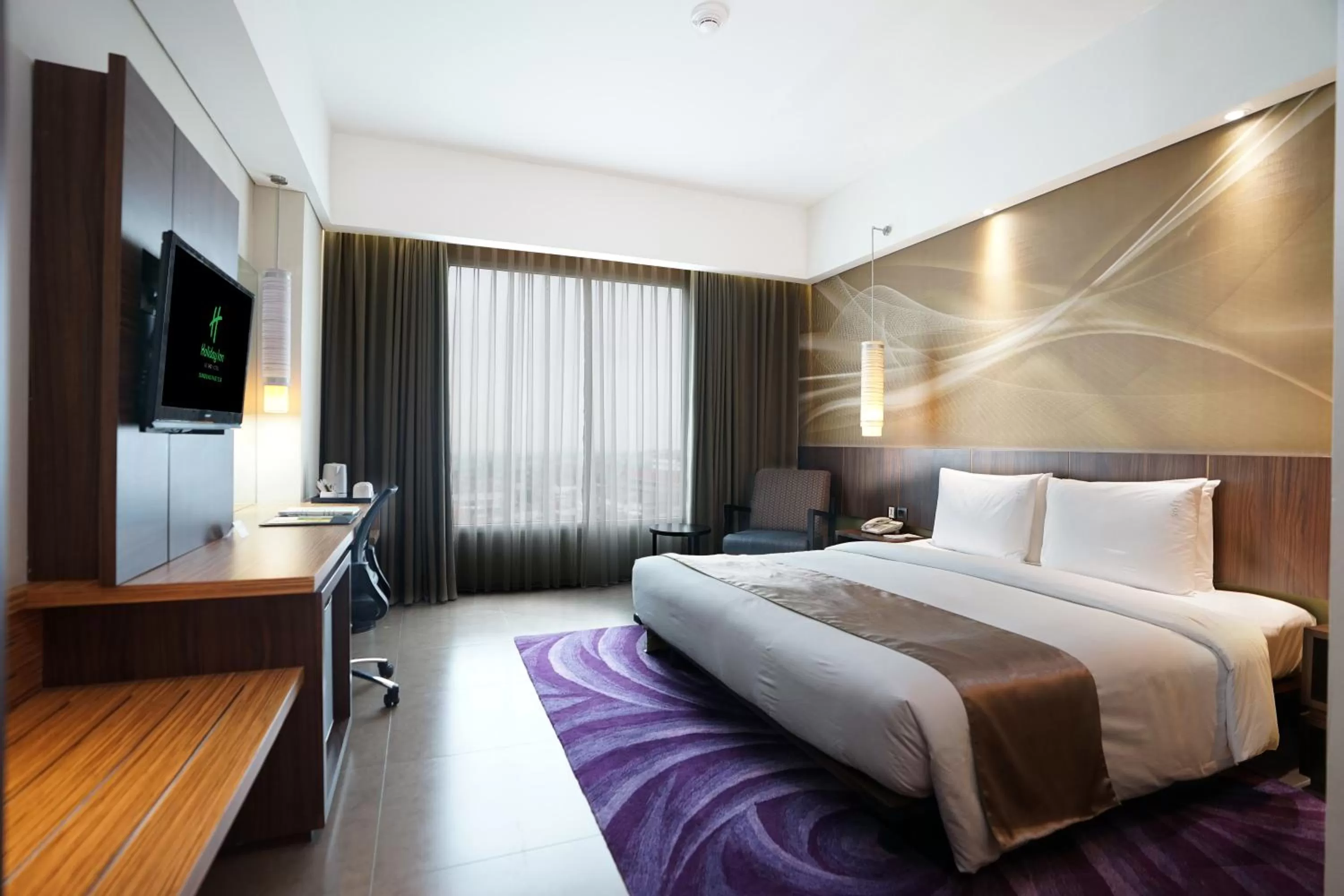 Bed in Holiday Inn Bandung Pasteur by IHG