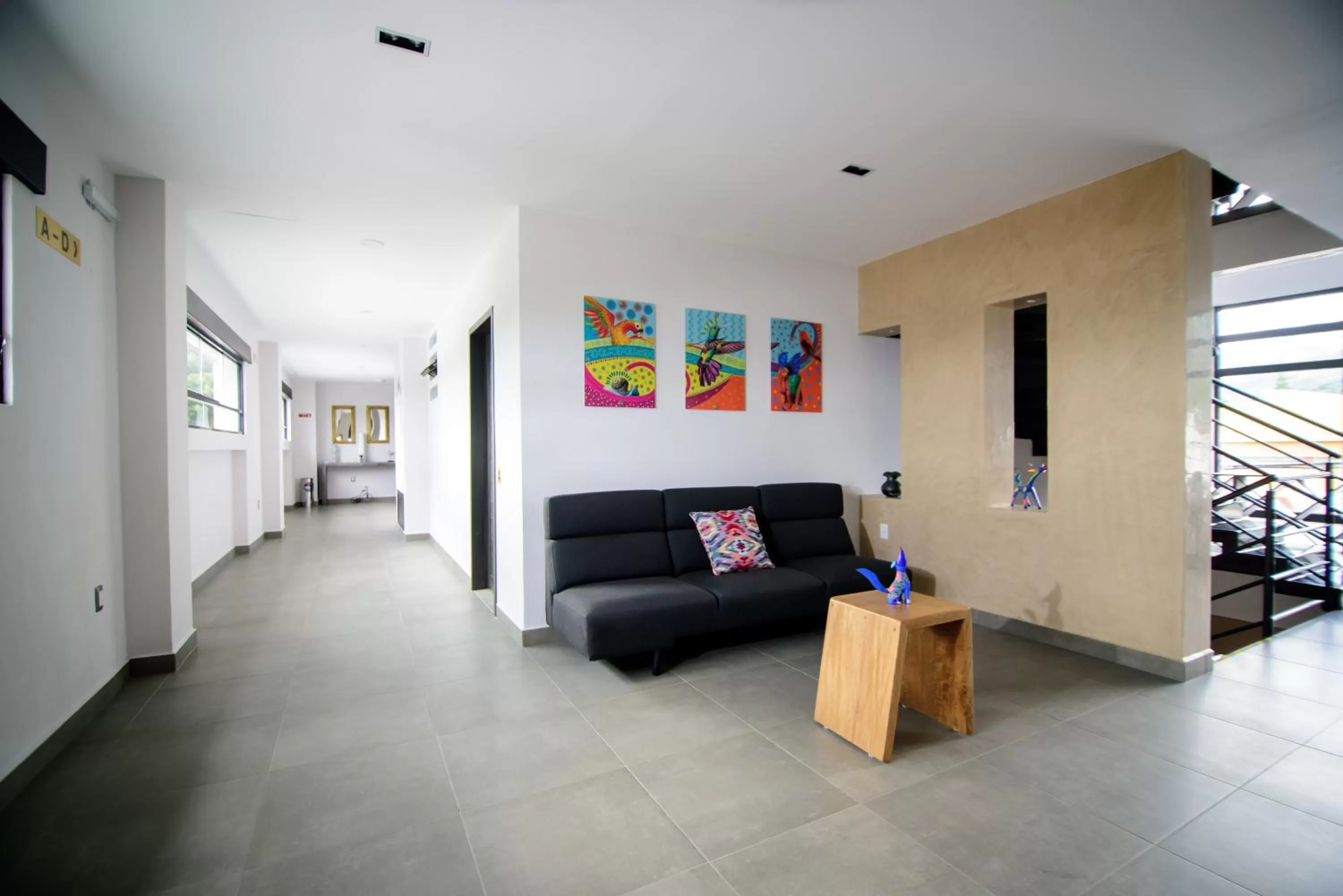 Area and facilities in Maria Ines Hotel Suite