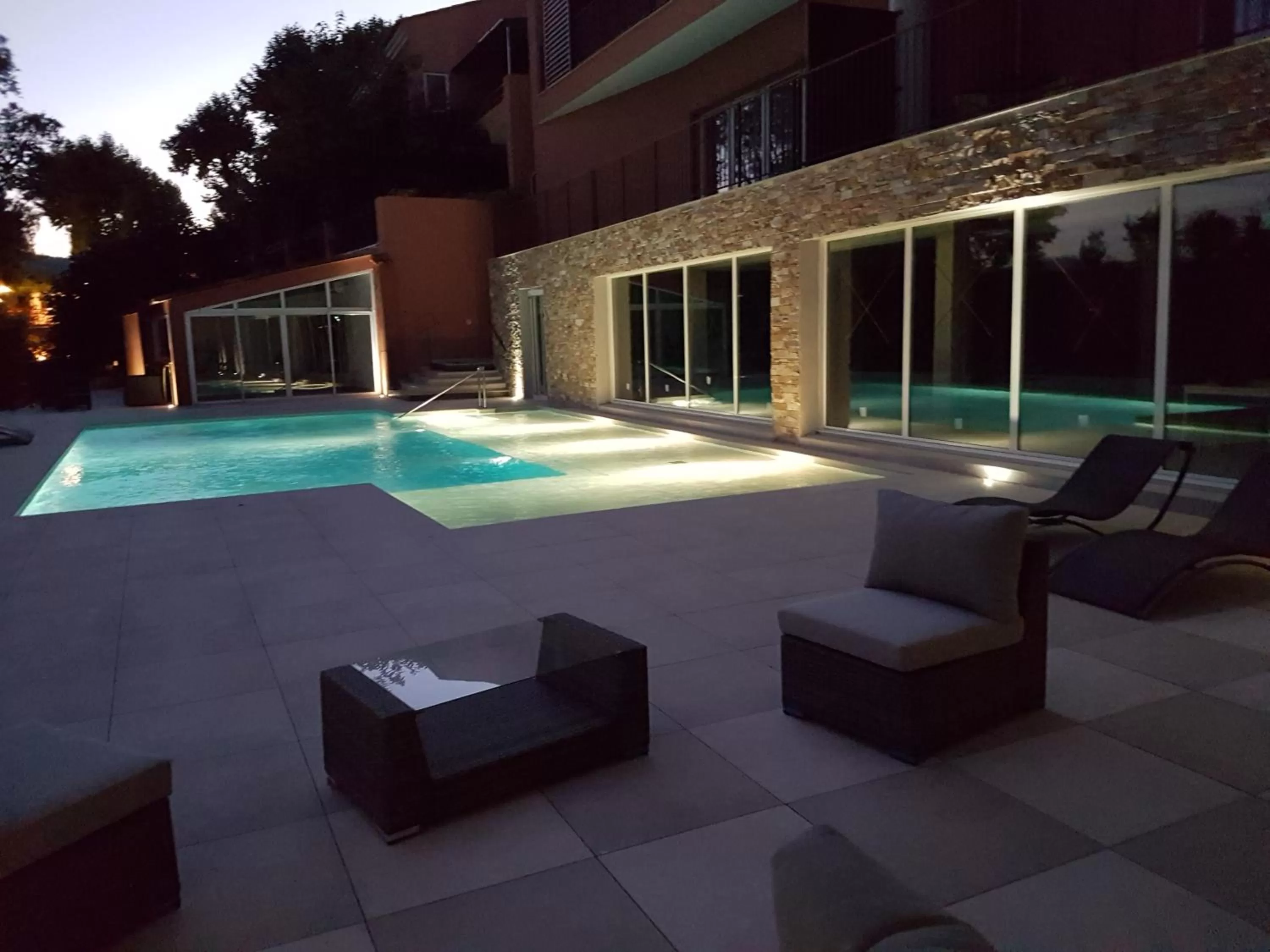 Communal lounge/ TV room in Le Mas du Lingousto