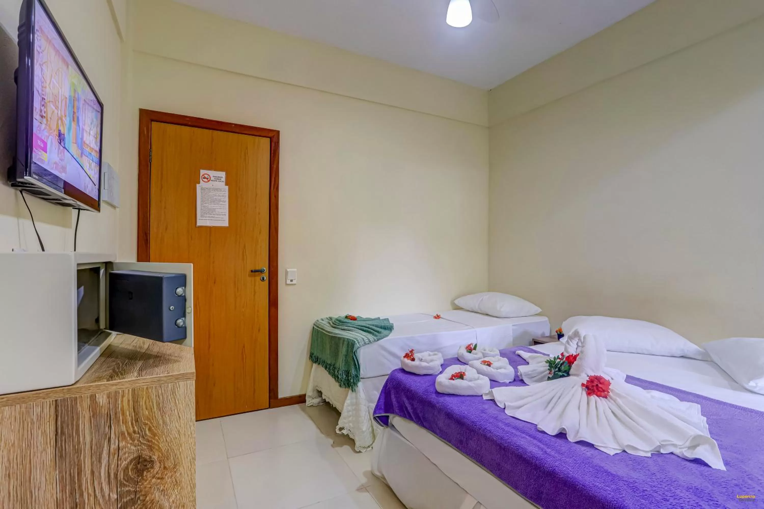 Photo of the whole room, Bed in i9 Quixaba Flat