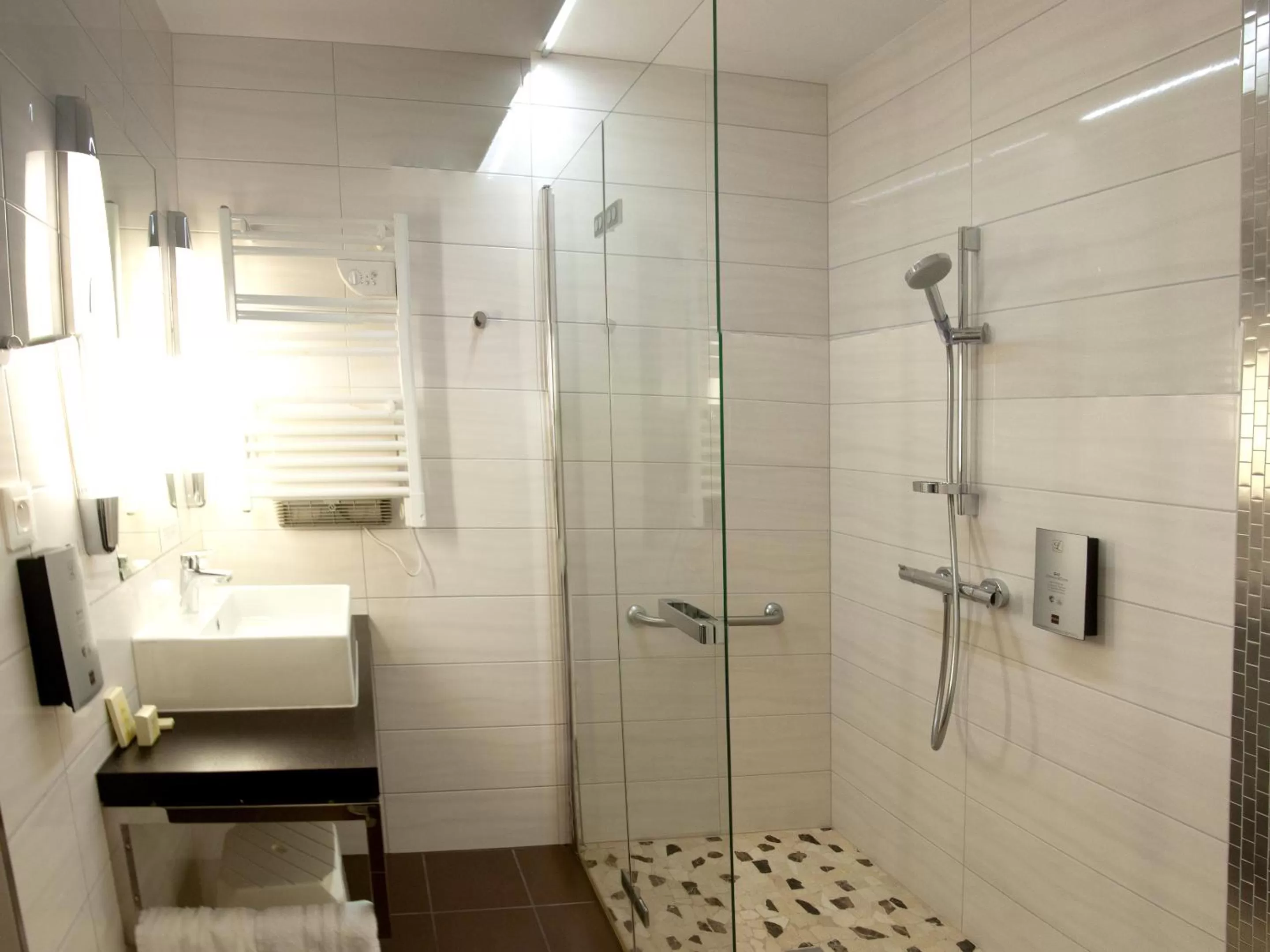 Bathroom in Hotel Restaurant & Spa Verte Vallée