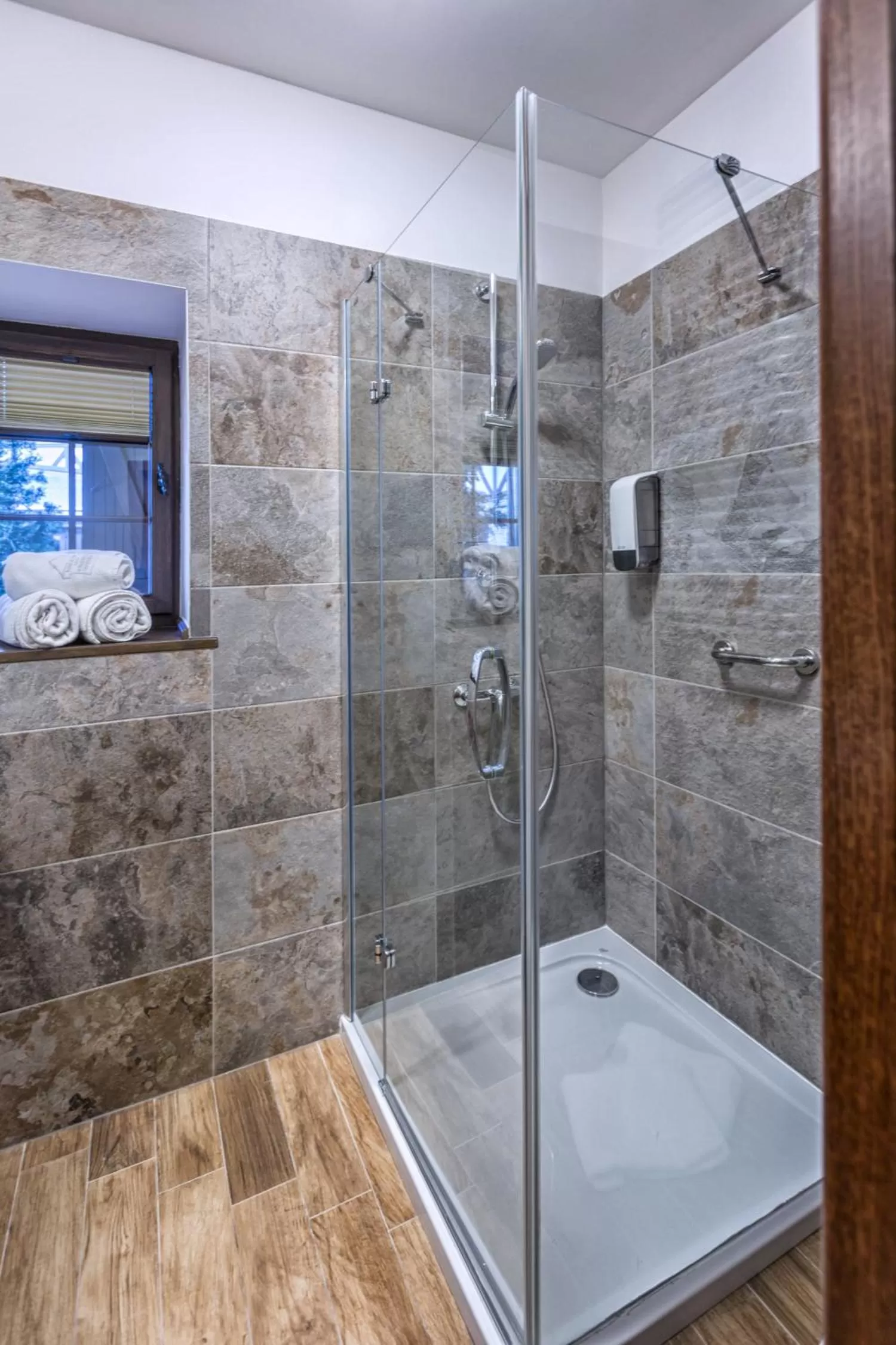 Shower in Hotel & Spa **** Kasztel Uniejów