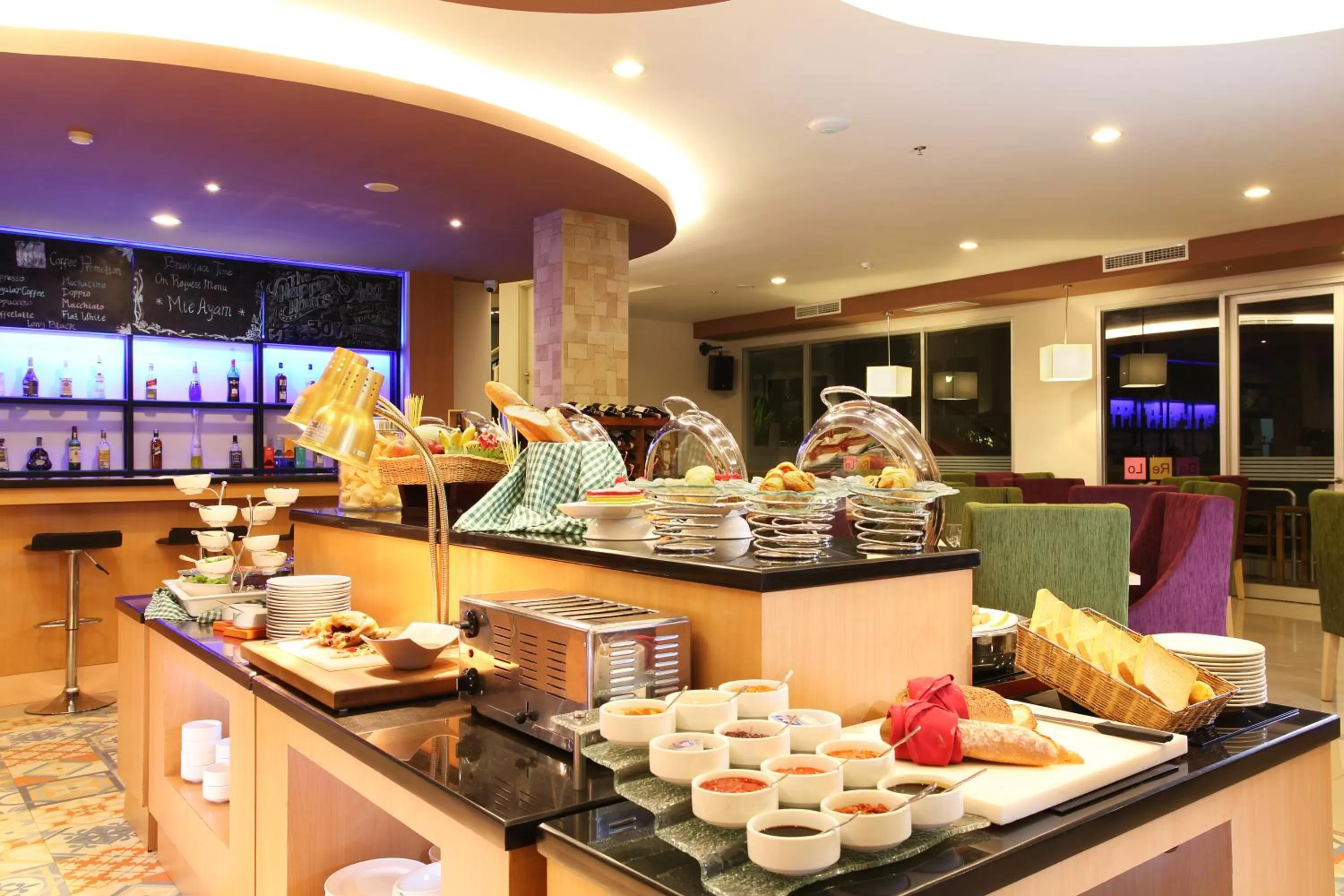 Buffet breakfast in Swiss-Belinn Balikpapan