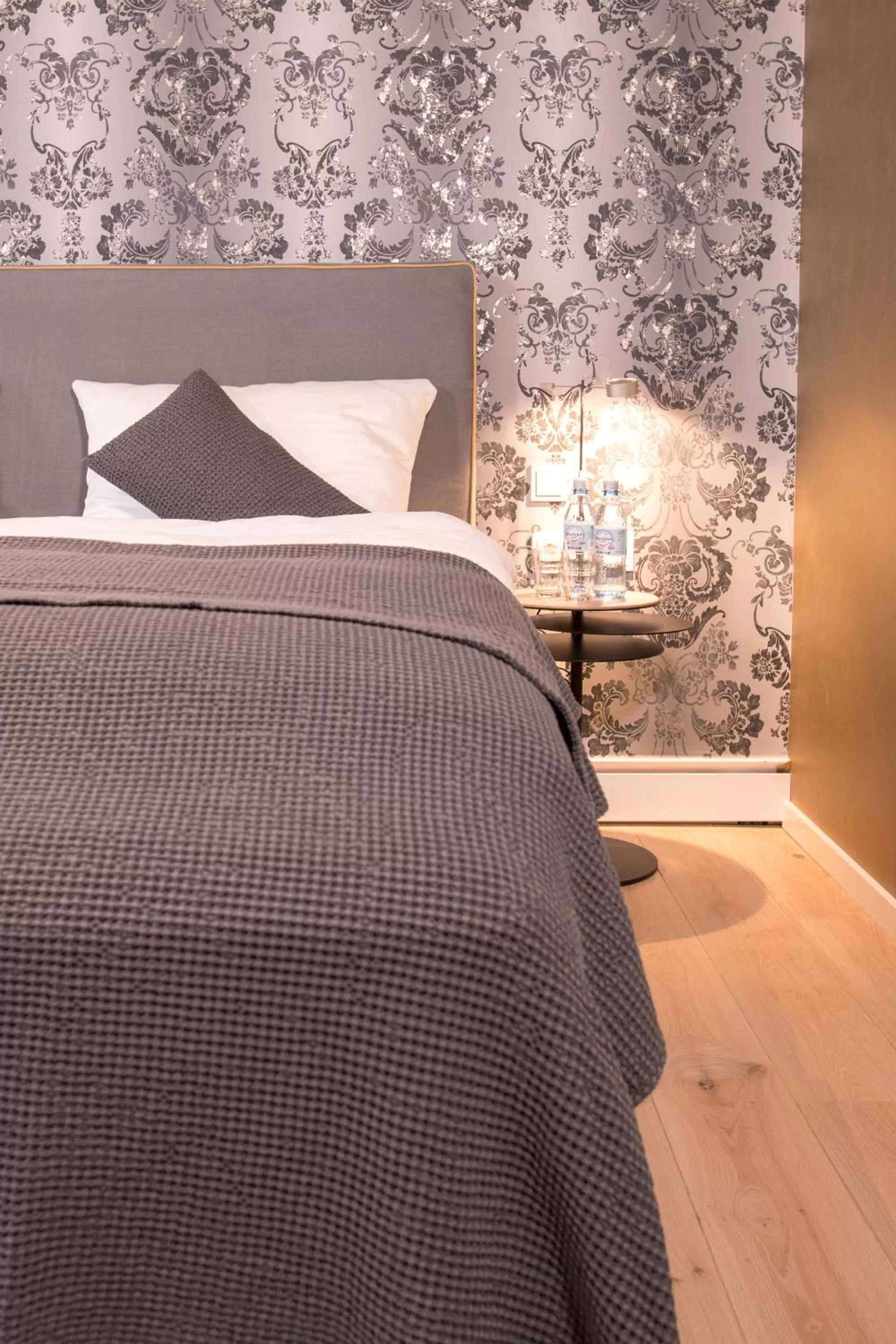 Decorative detail, Bed in Visbeker Deern Hotel Garni