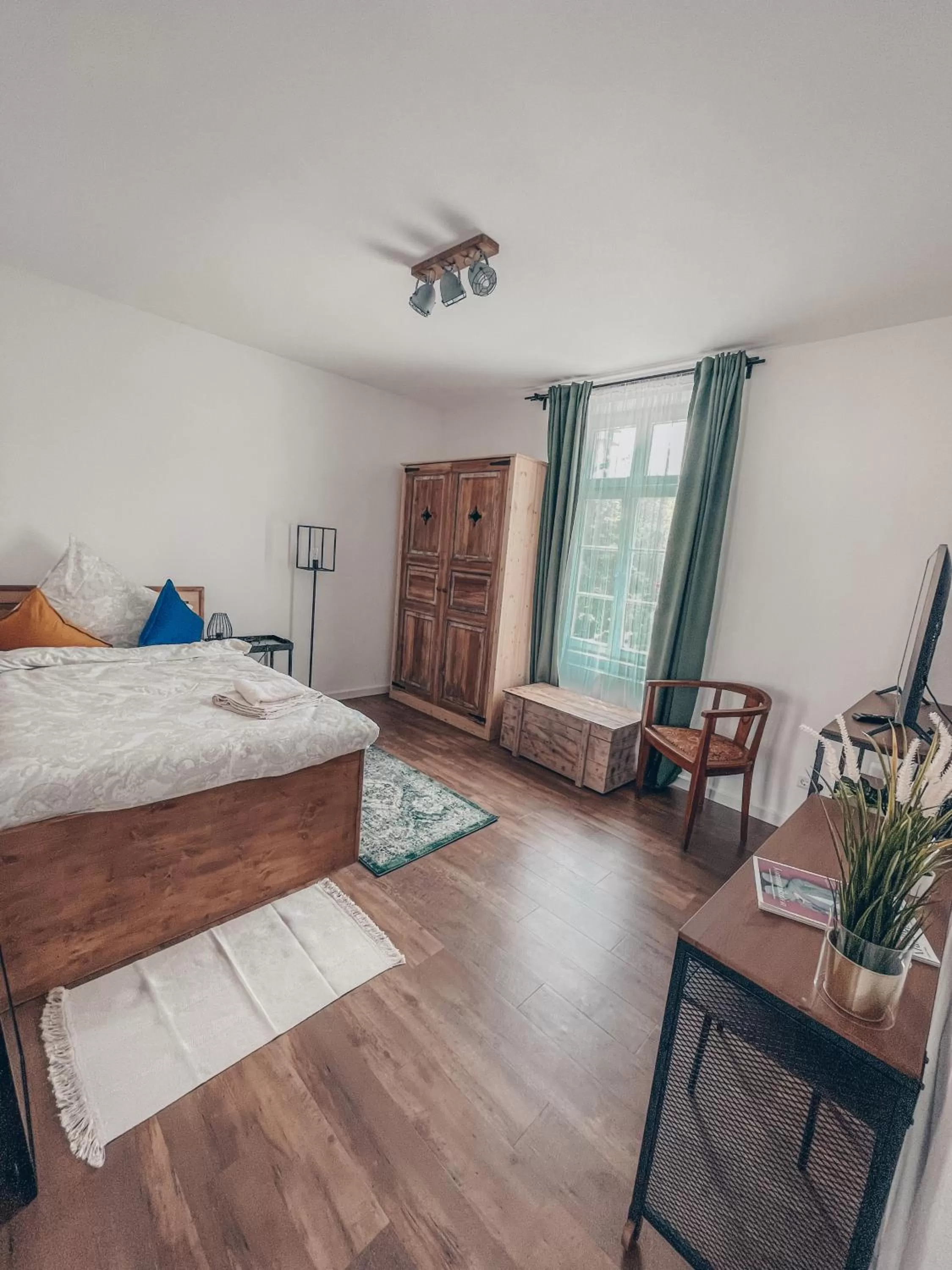 Bedroom, Bed in Boardinghouse alte Spinnerei