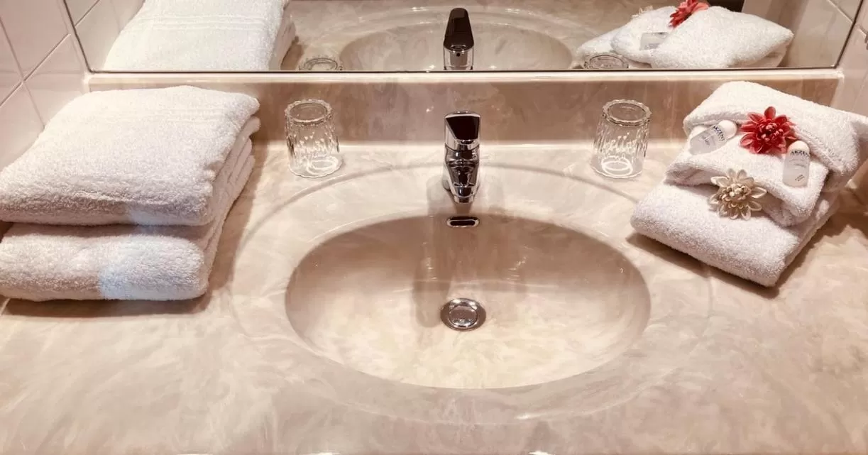 Bathroom in Akzent Congresshotel Hoyerswerda