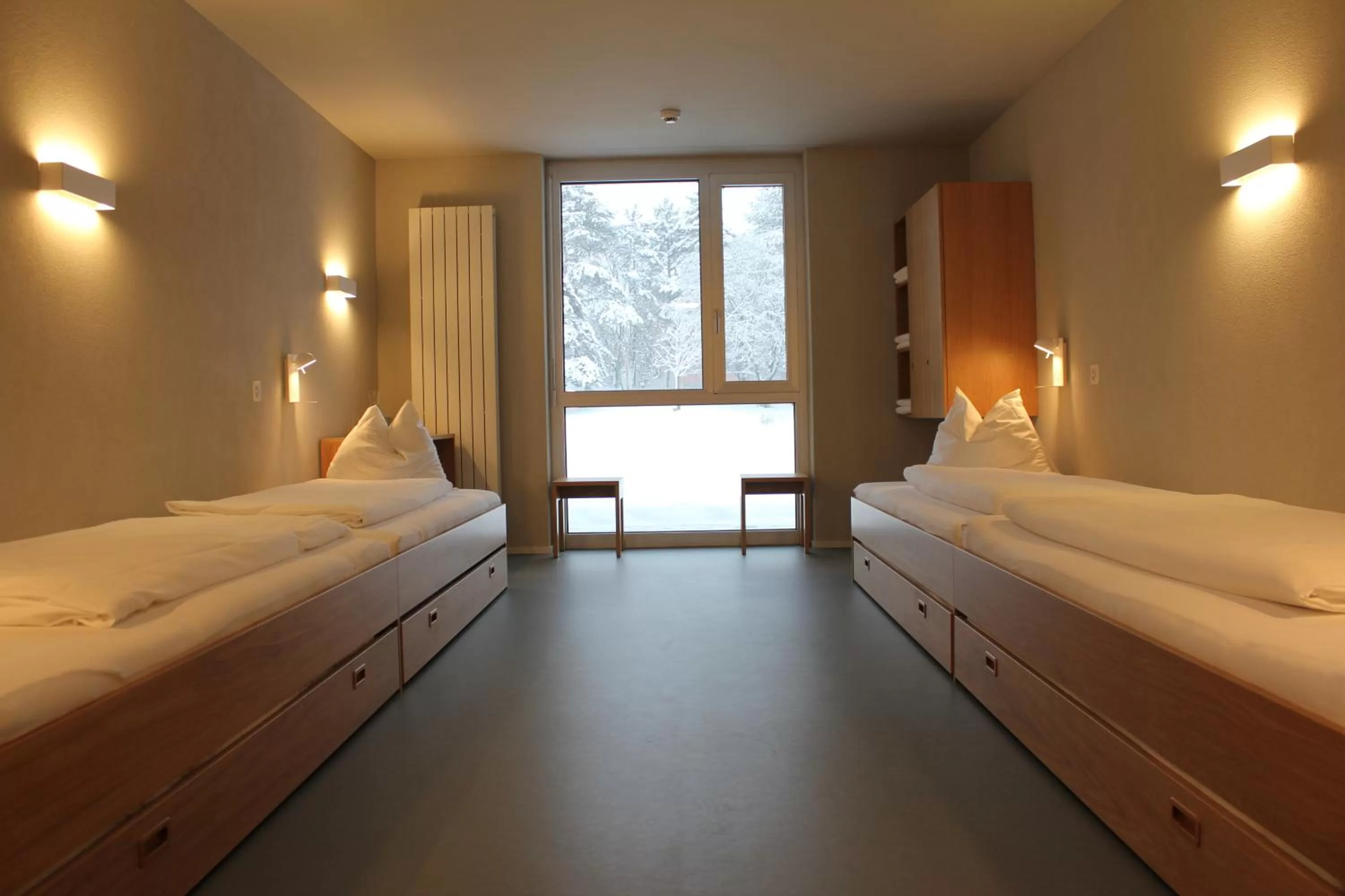 Staff, Bed in lintharena ag