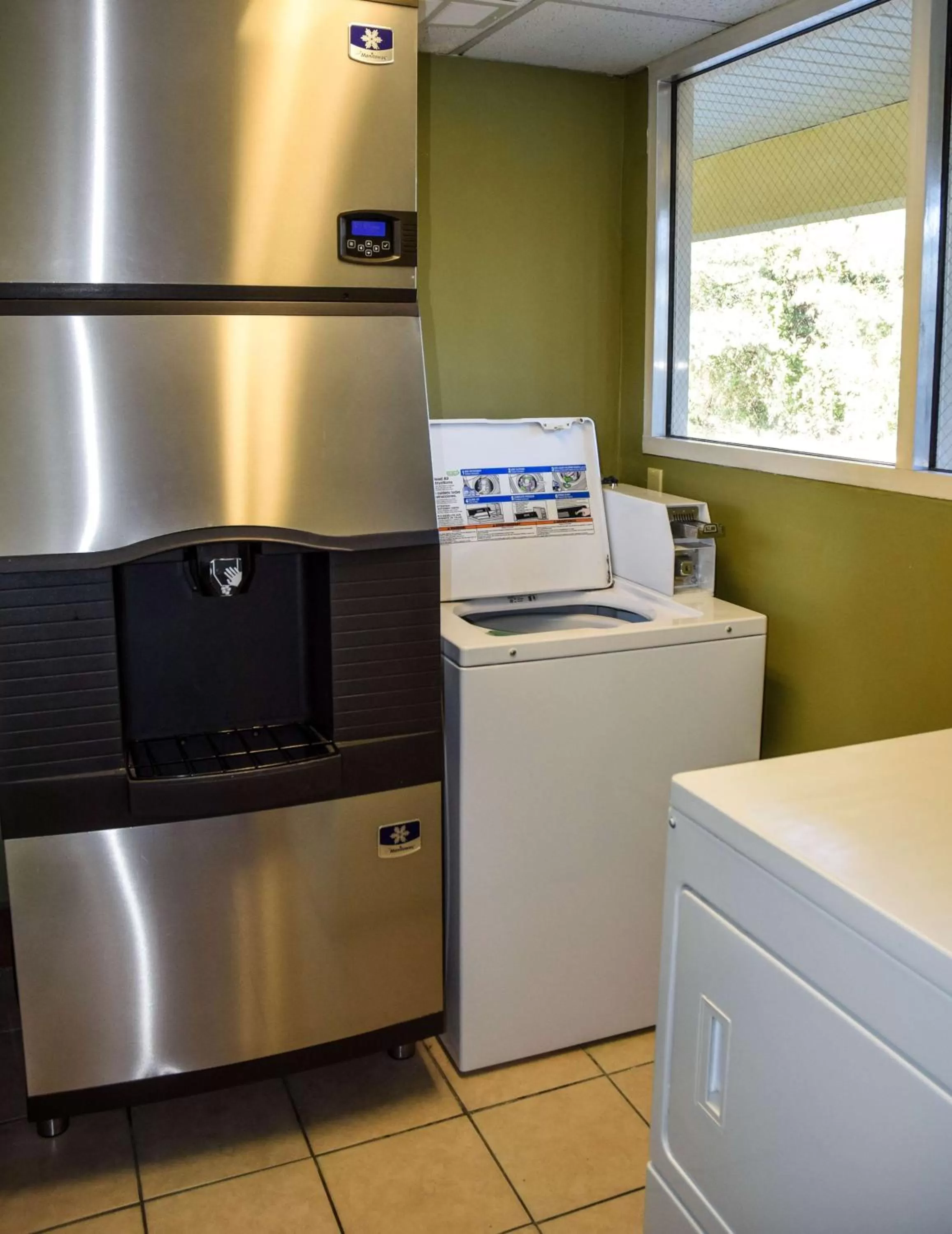 On site, Kitchen/Kitchenette in Best Western Fairwinds Inn