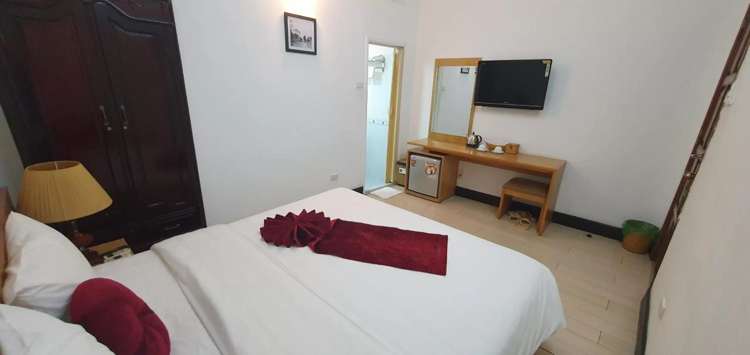 Bed in Hanoi Win Hotel & Travel