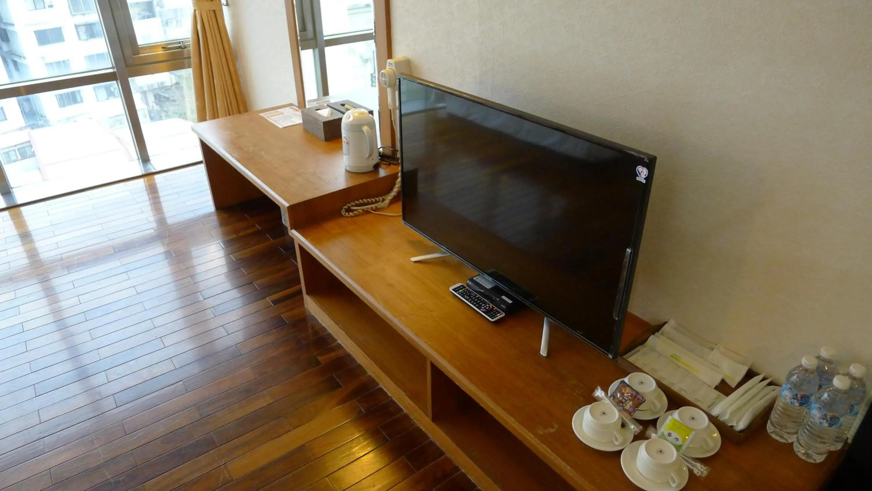 TV and multimedia in Lishin Hotel