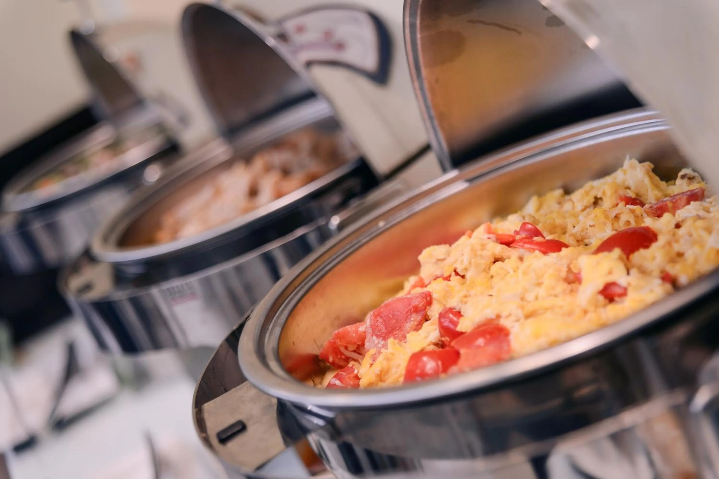 Restaurant/places to eat in Duke Business Hotel