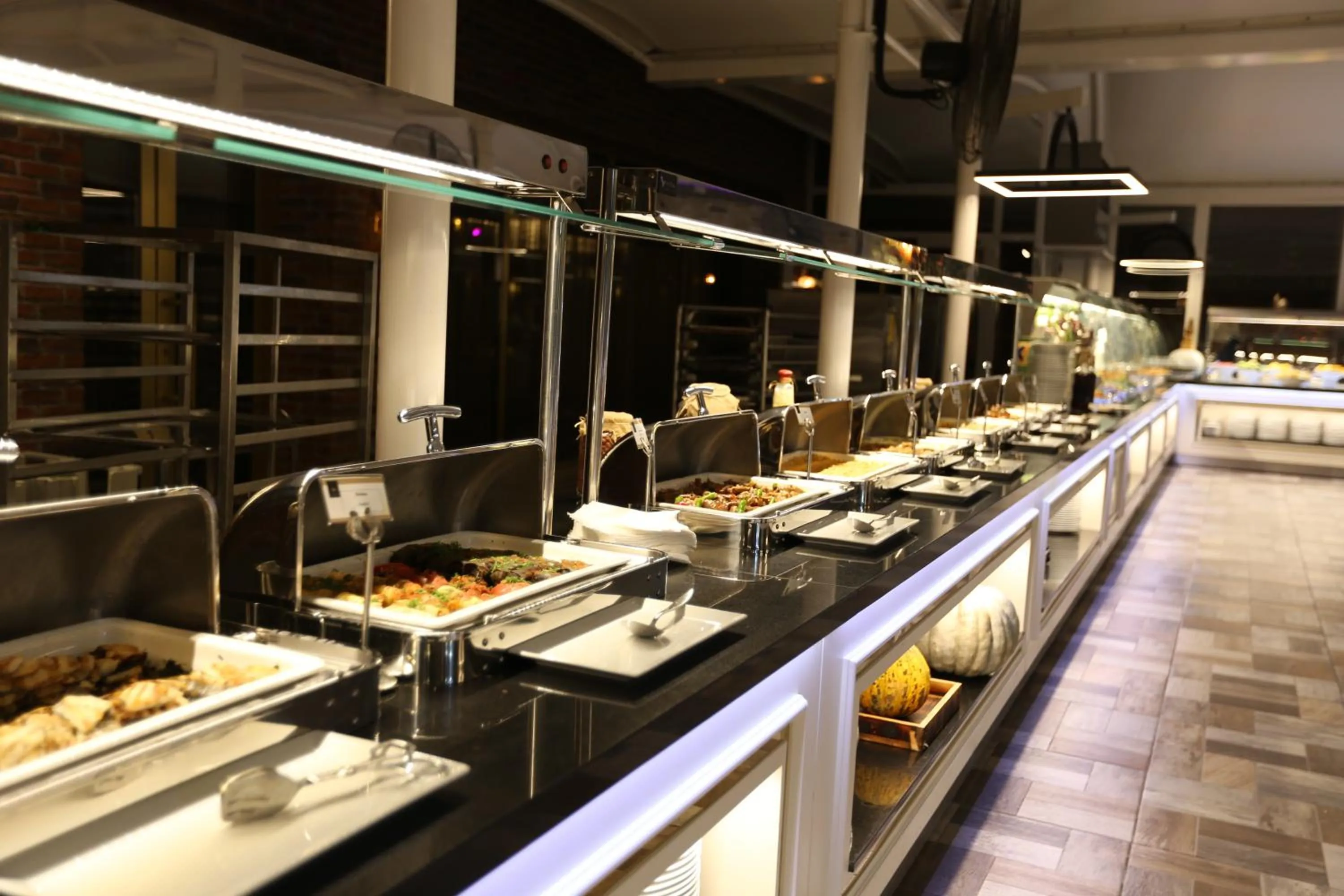 Restaurant/places to eat in Latanya Hotel Ankara