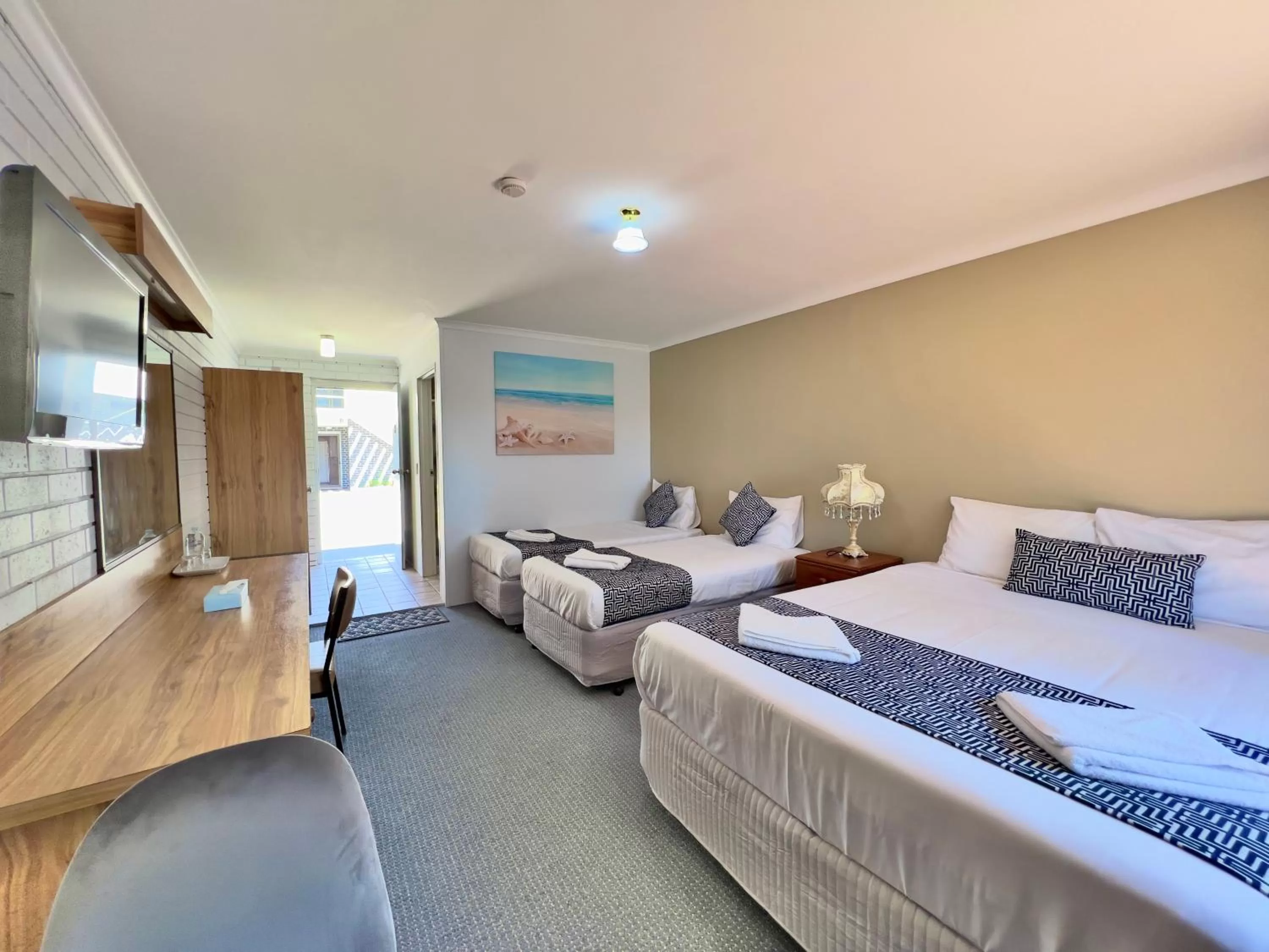 Bed in Albury Garden Court Motel