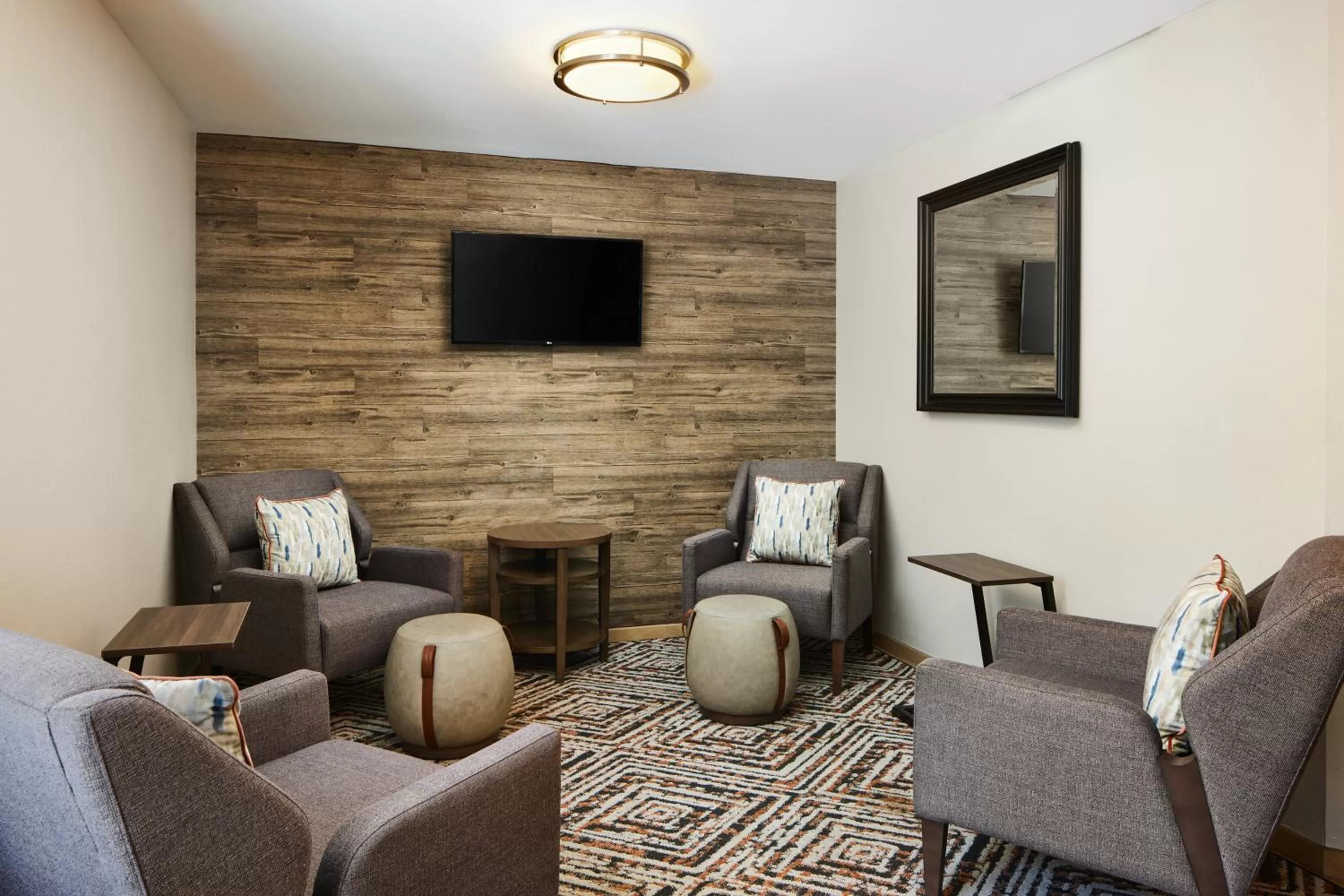 Lobby or reception in Candlewood Suites Charleston-Northwoods by IHG