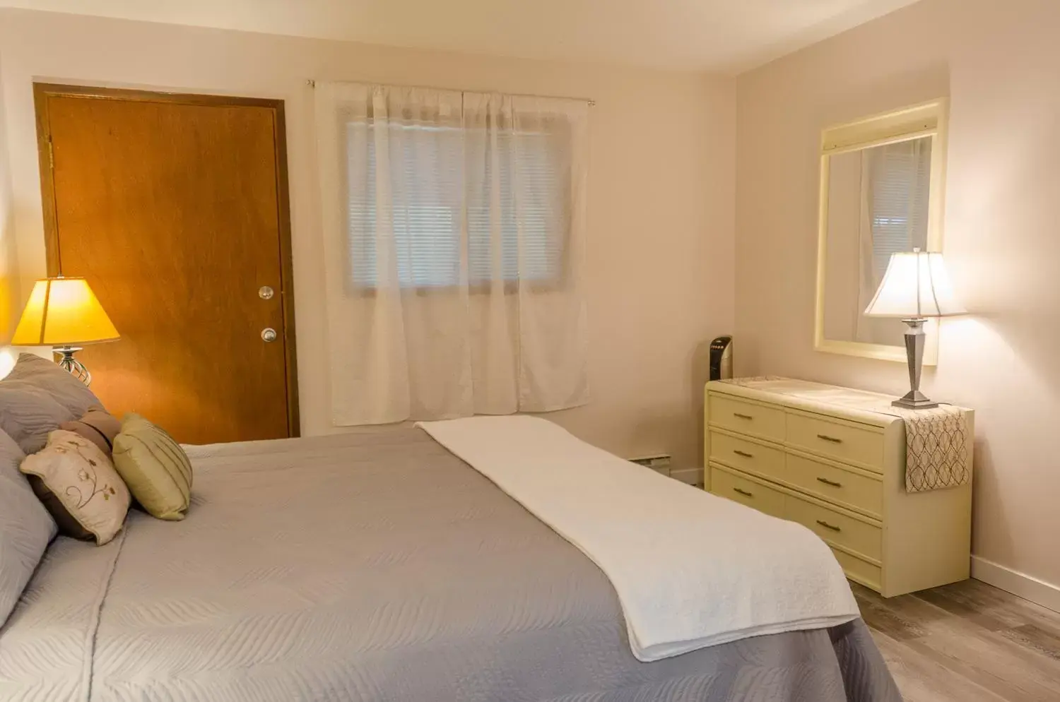 Deluxe King Suite in St. Andrews By The Lake Deluxe King Suite in St. Andrews By The Lake