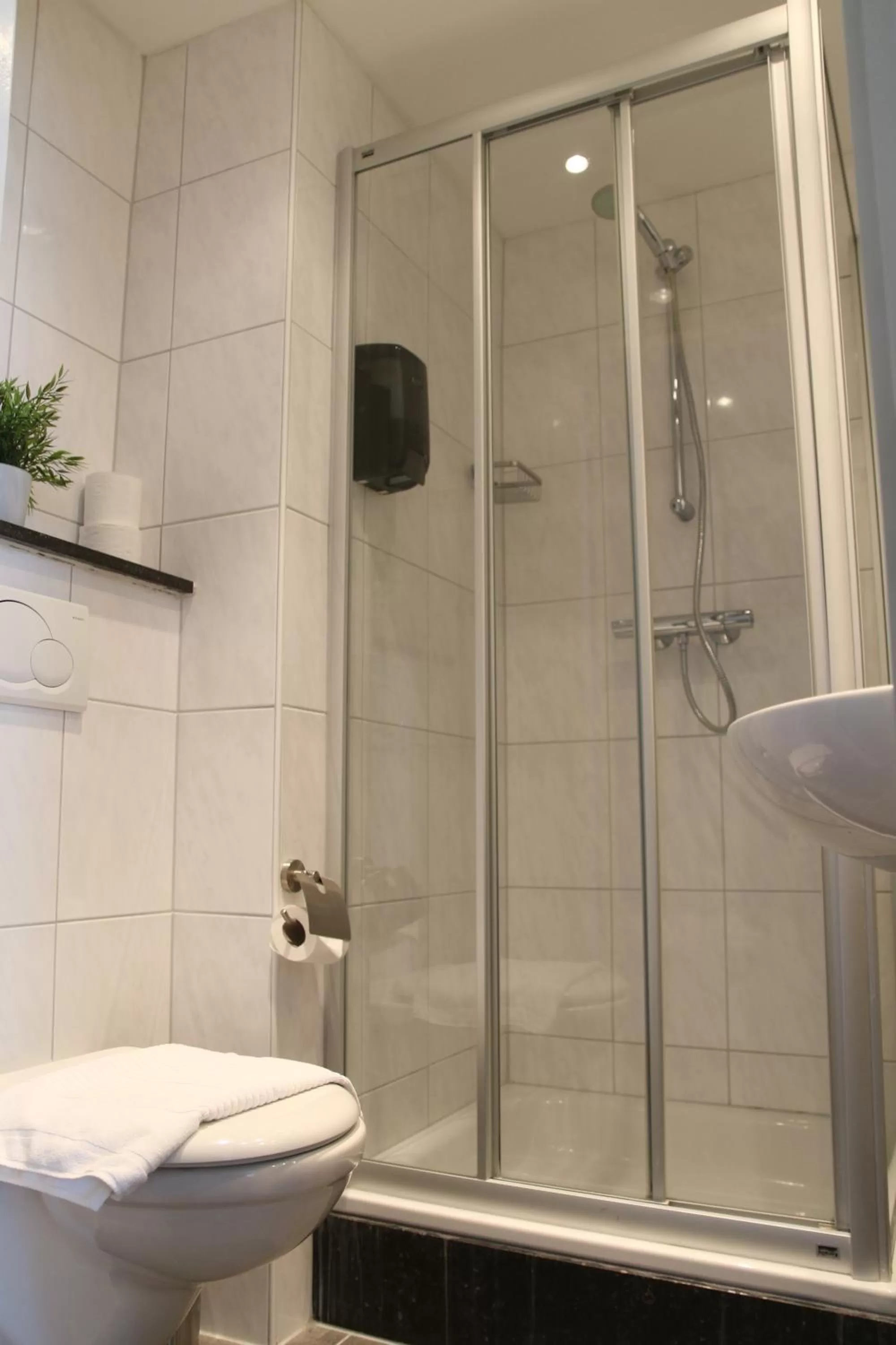 Shower in Appartementen Valkenburg