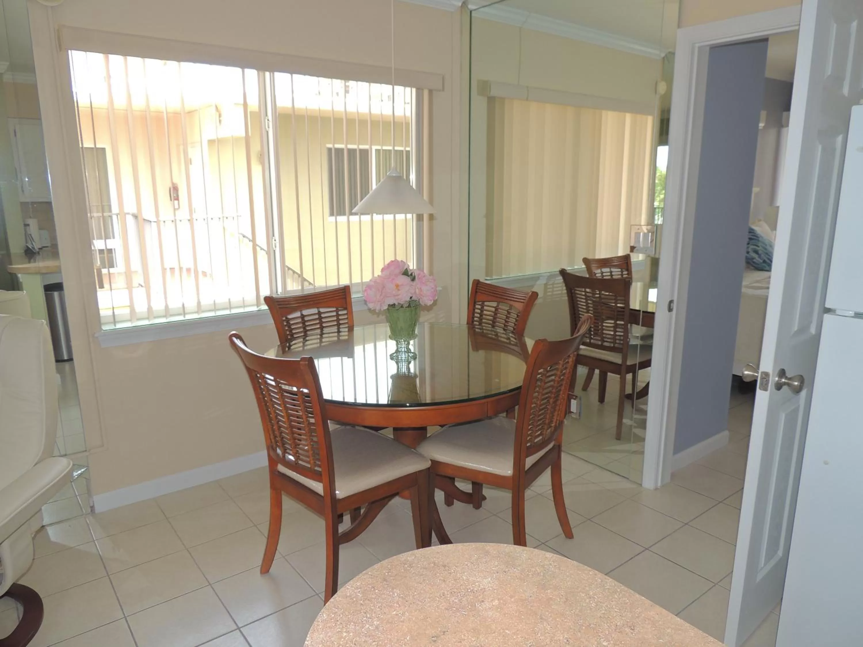 Pool view, Dining Area in Aqua Mar Condos