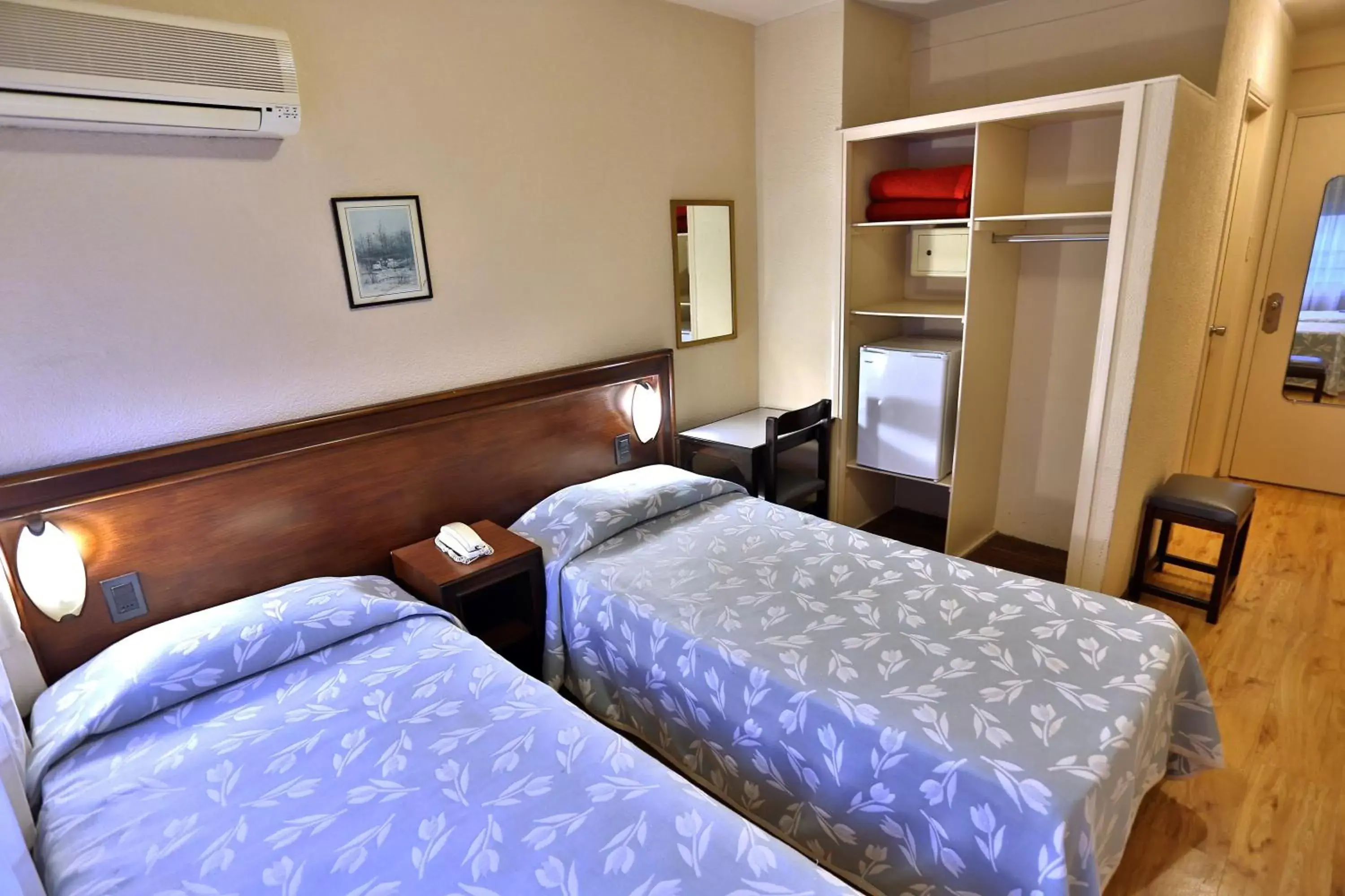 Twin Room in Hotel Eldorado Twin Room in Hotel Eldorado