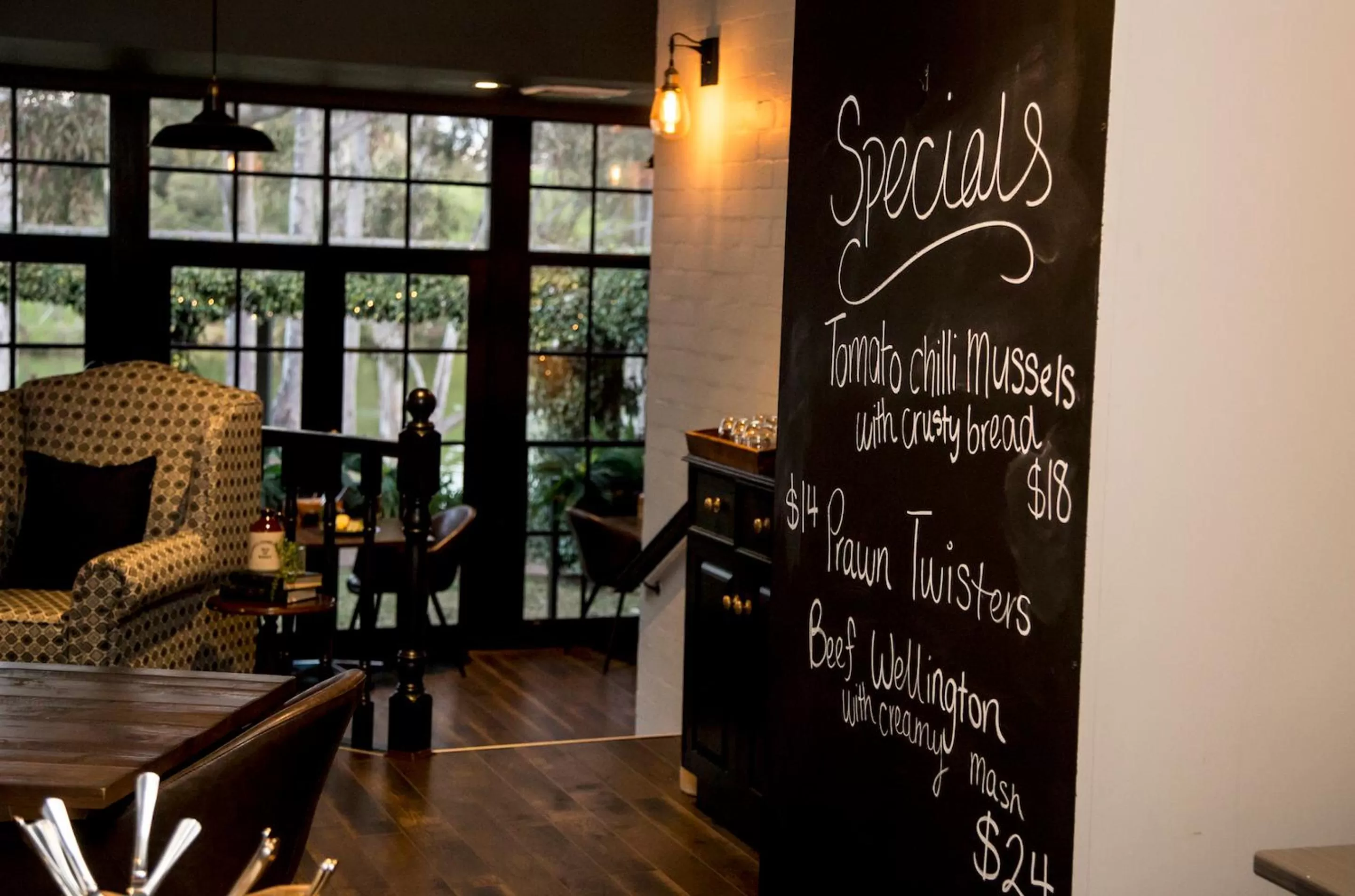 Restaurant/places to eat in Lincoln Downs Resort Batemans Bay