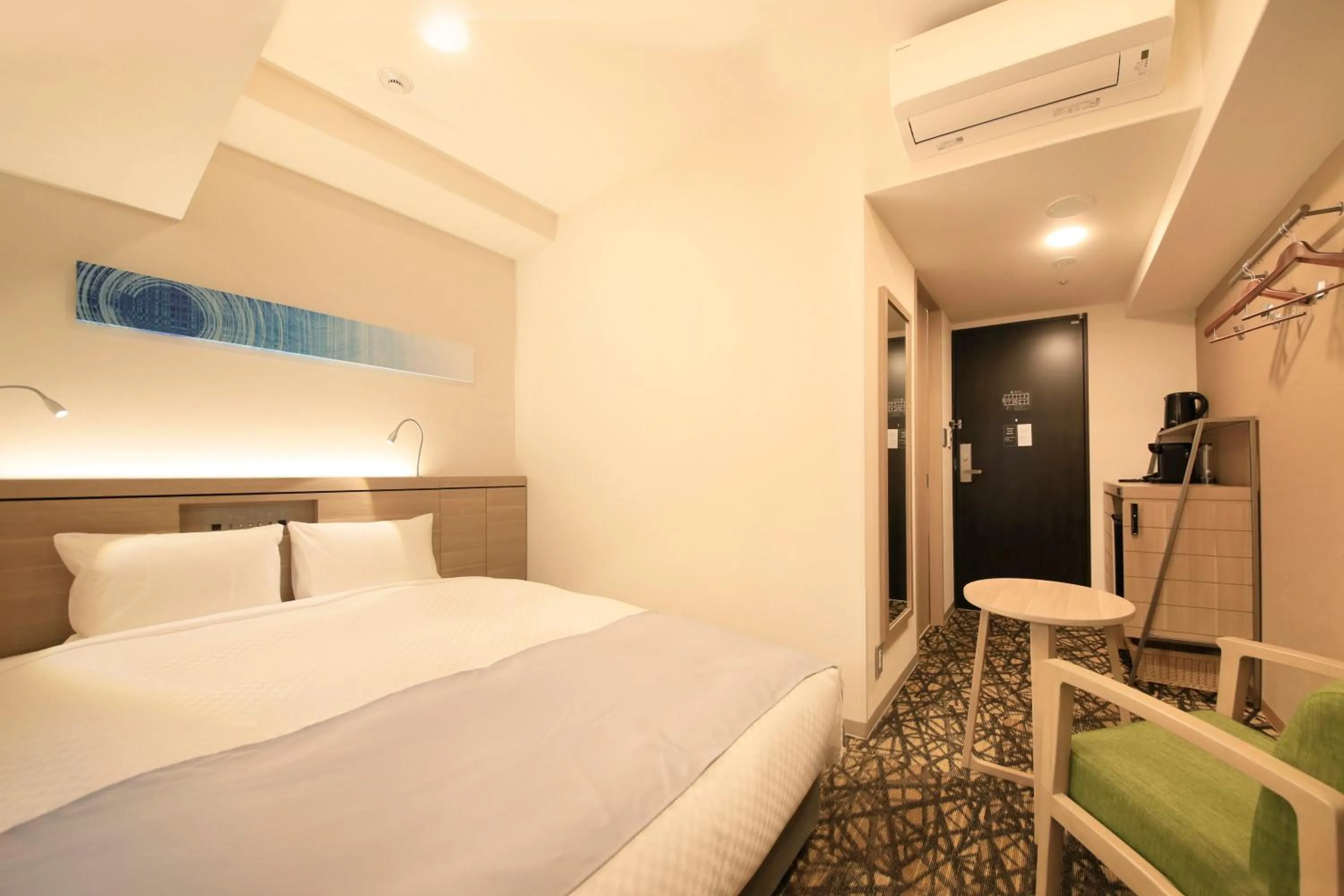 Photo of the whole room, Bed in S-peria Inn Osaka Hommachi