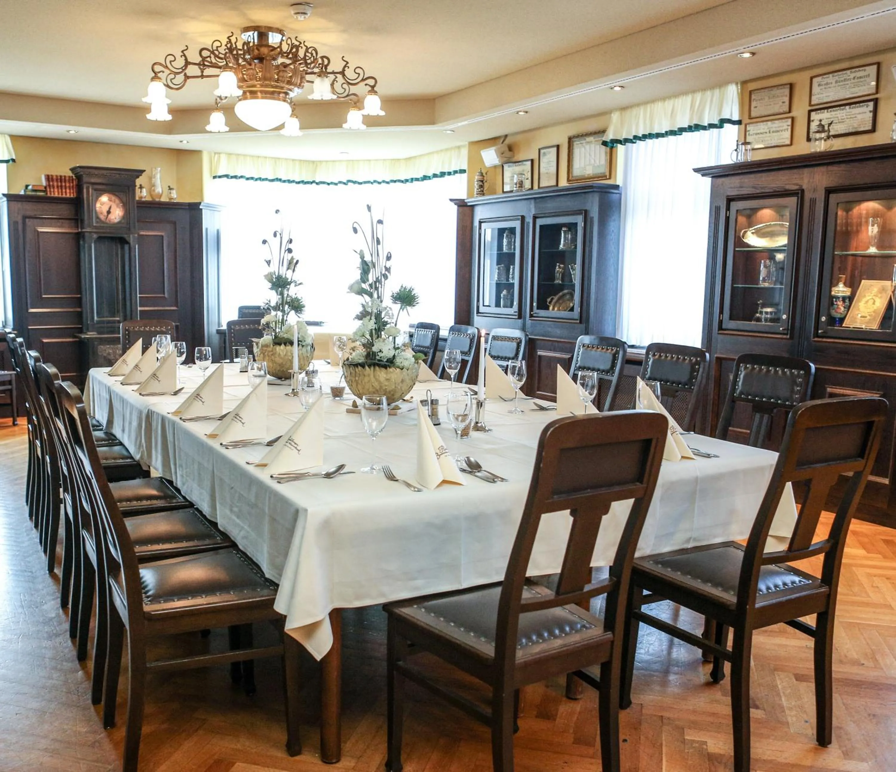 Restaurant/places to eat in Hotel Kaiserhof