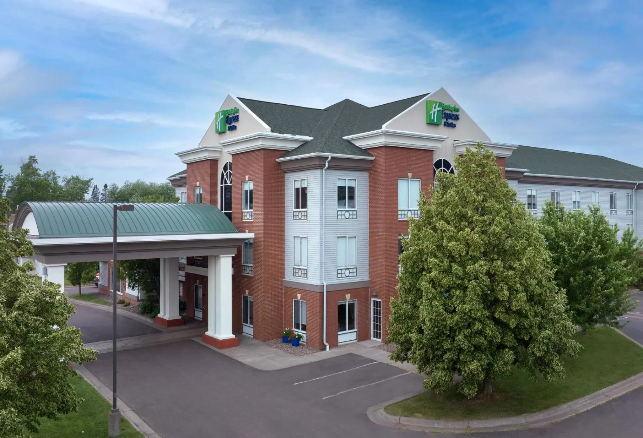 Property building in Holiday Inn Express & Suites Superior by IHG
