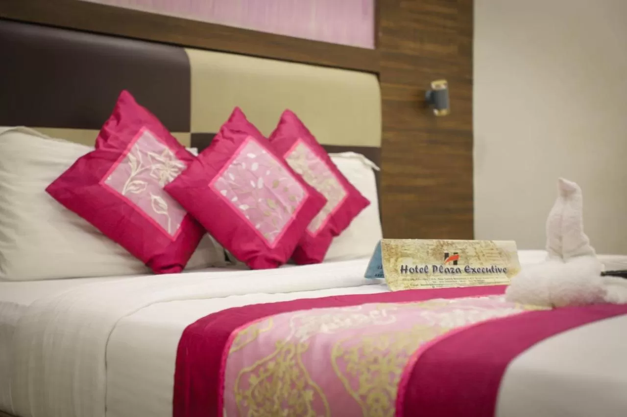 Bed in Hotel Plaza Executive - near BKC