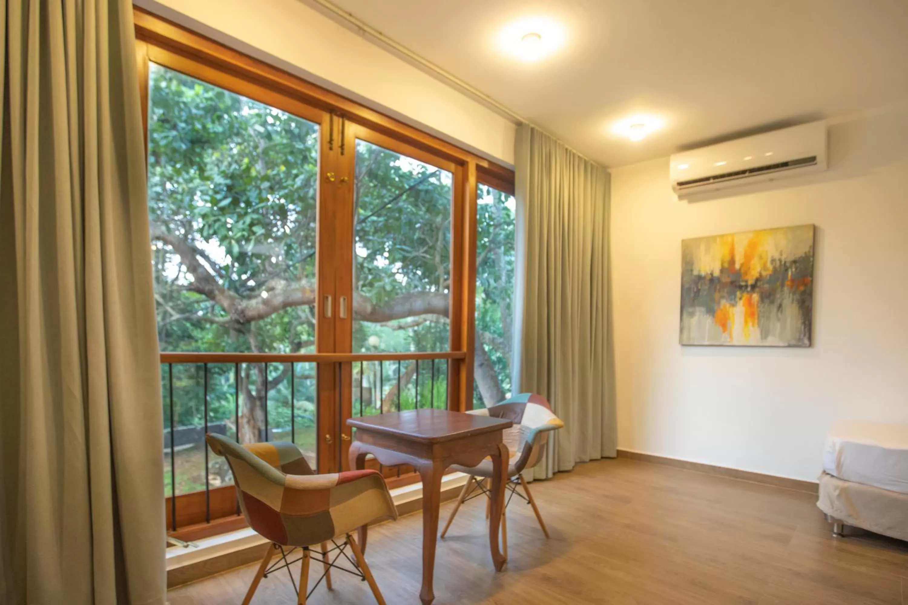 Family, Bed in Birds Park Polgahawela