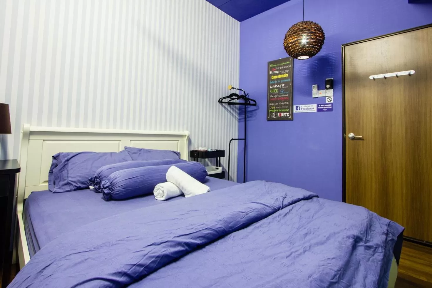 Photo of the whole room, Bed in USM Designer Dwell