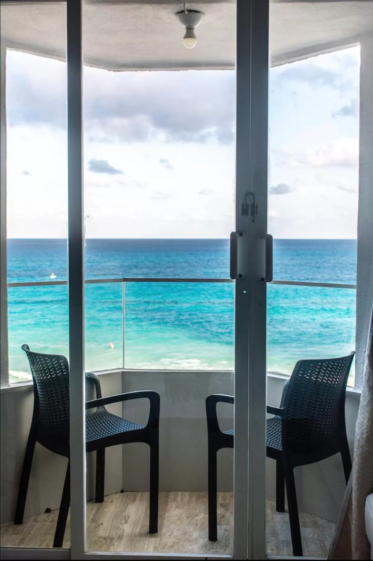Swimming Pool in Cancun Beach&Sunrise