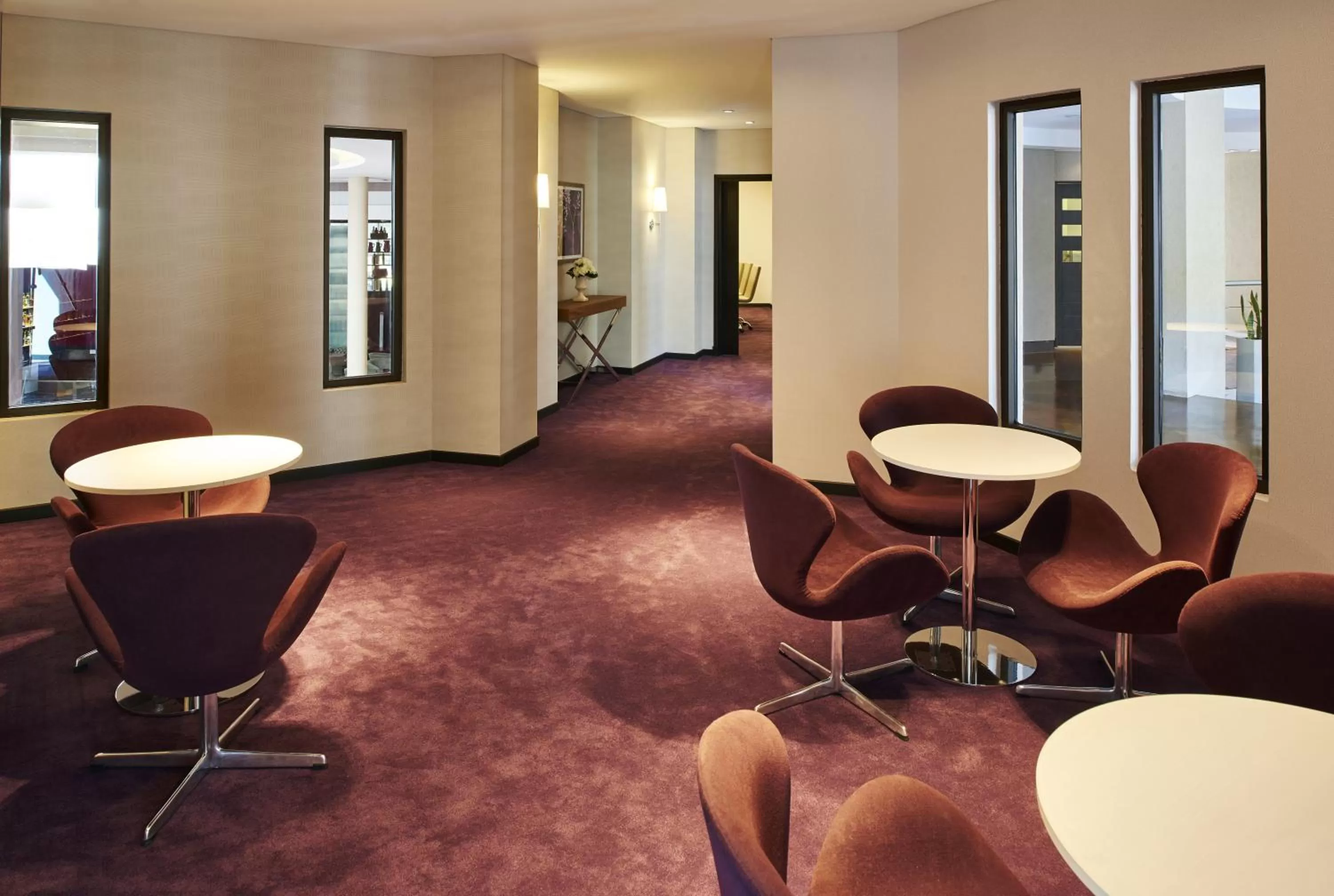 Communal lounge/ TV room in Mercure Iguazu Hotel Iru