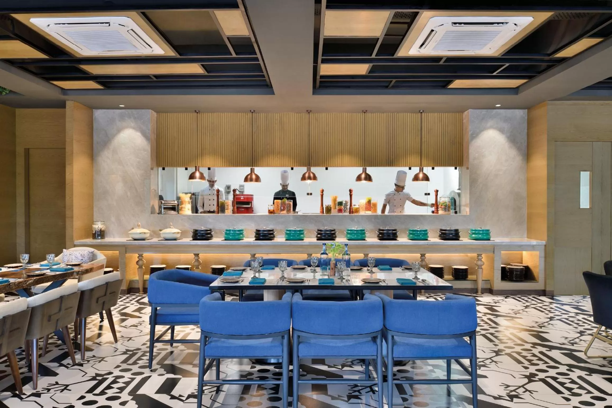 Restaurant/places to eat in Novotel Jodhpur ITI Circle