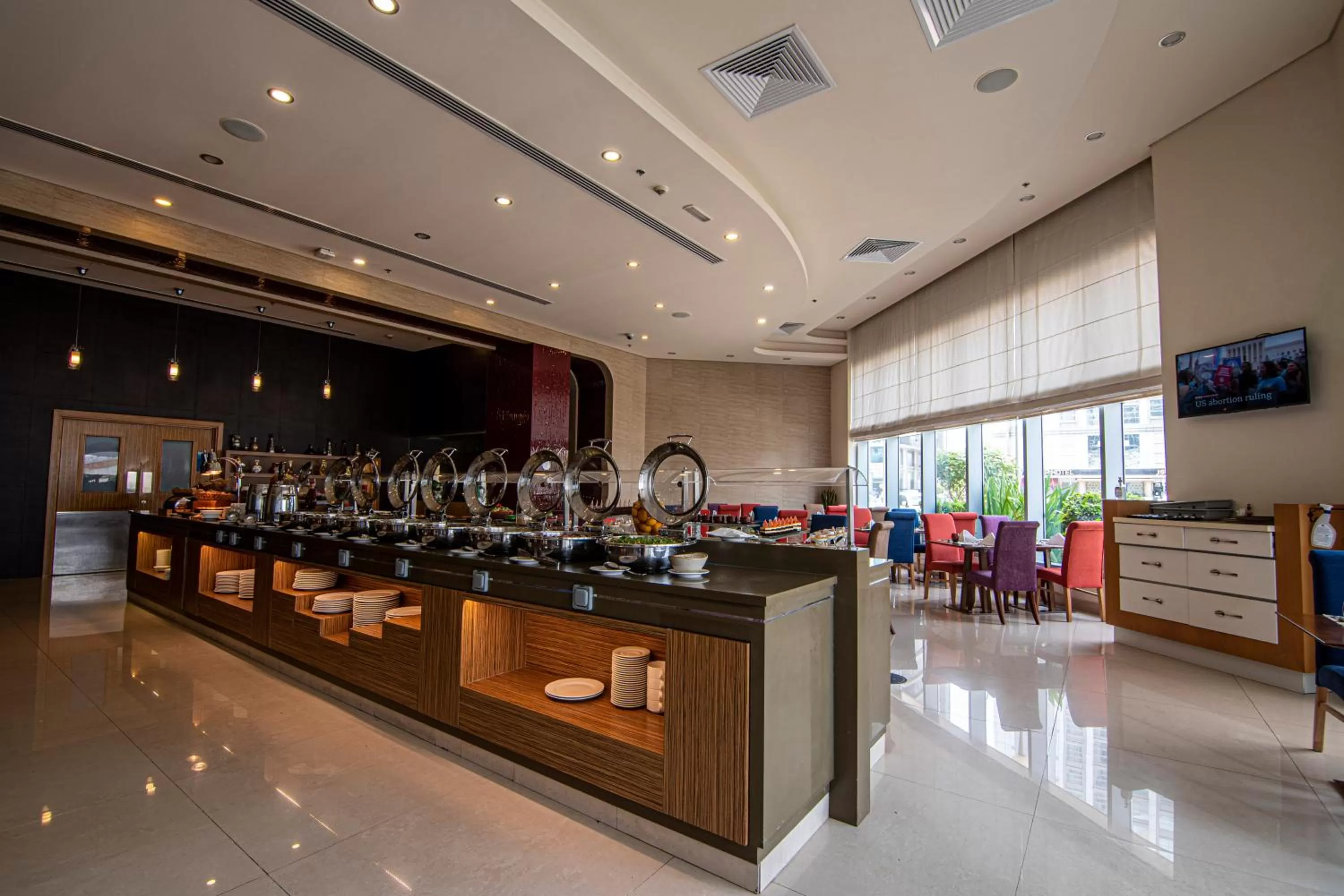 Restaurant/places to eat in Novotel Fujairah