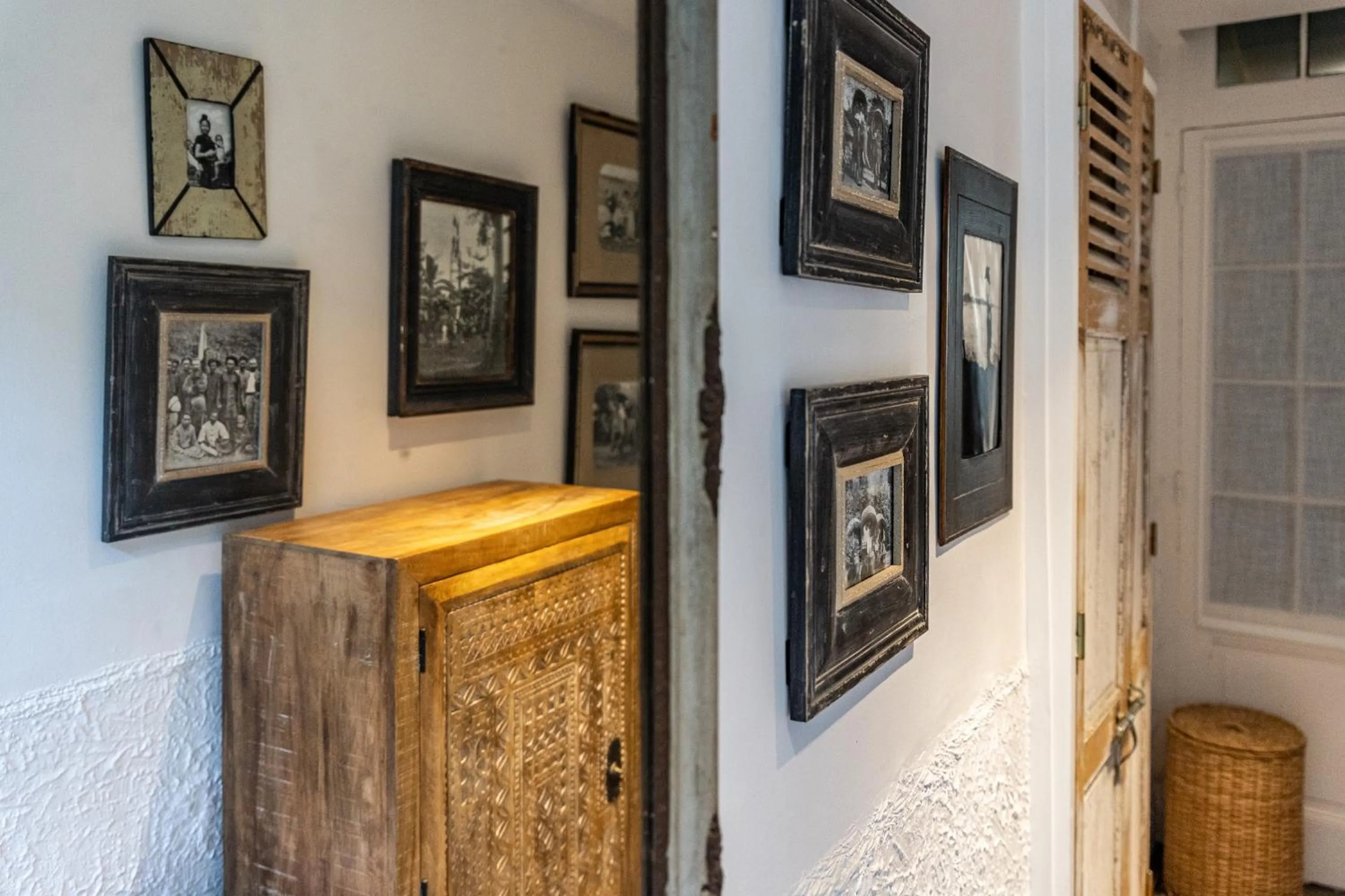 Decorative detail in La Maison Pavie