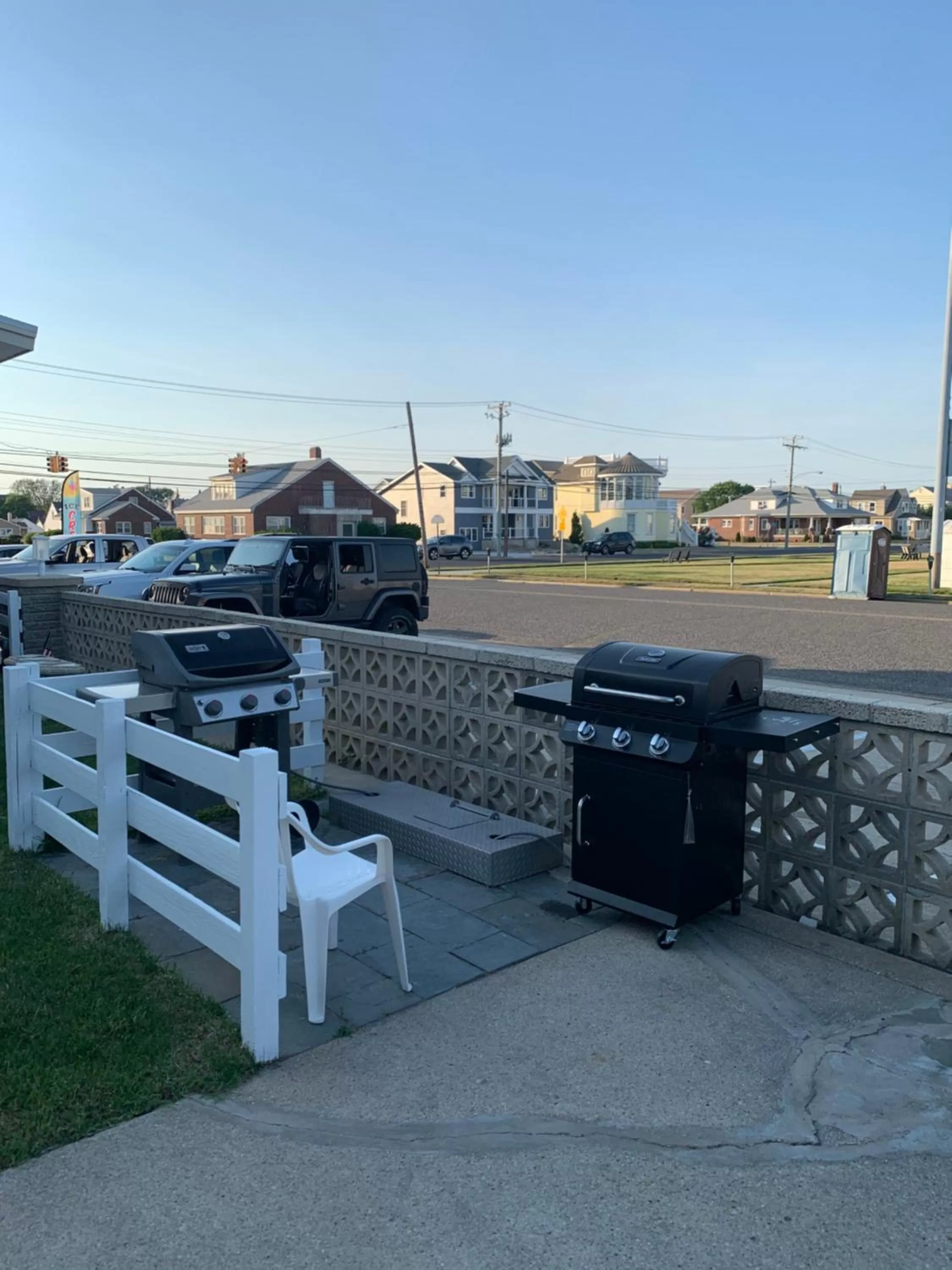 BBQ facilities in Yankee Clipper Resort Motel