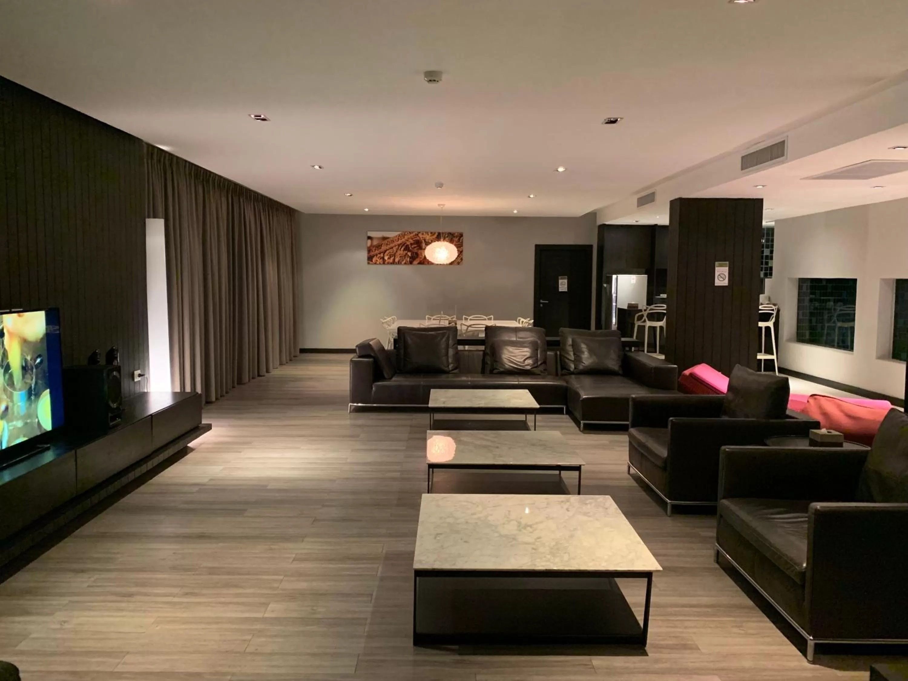 Nightclub / DJ in S Ratchada Leisure Hotel