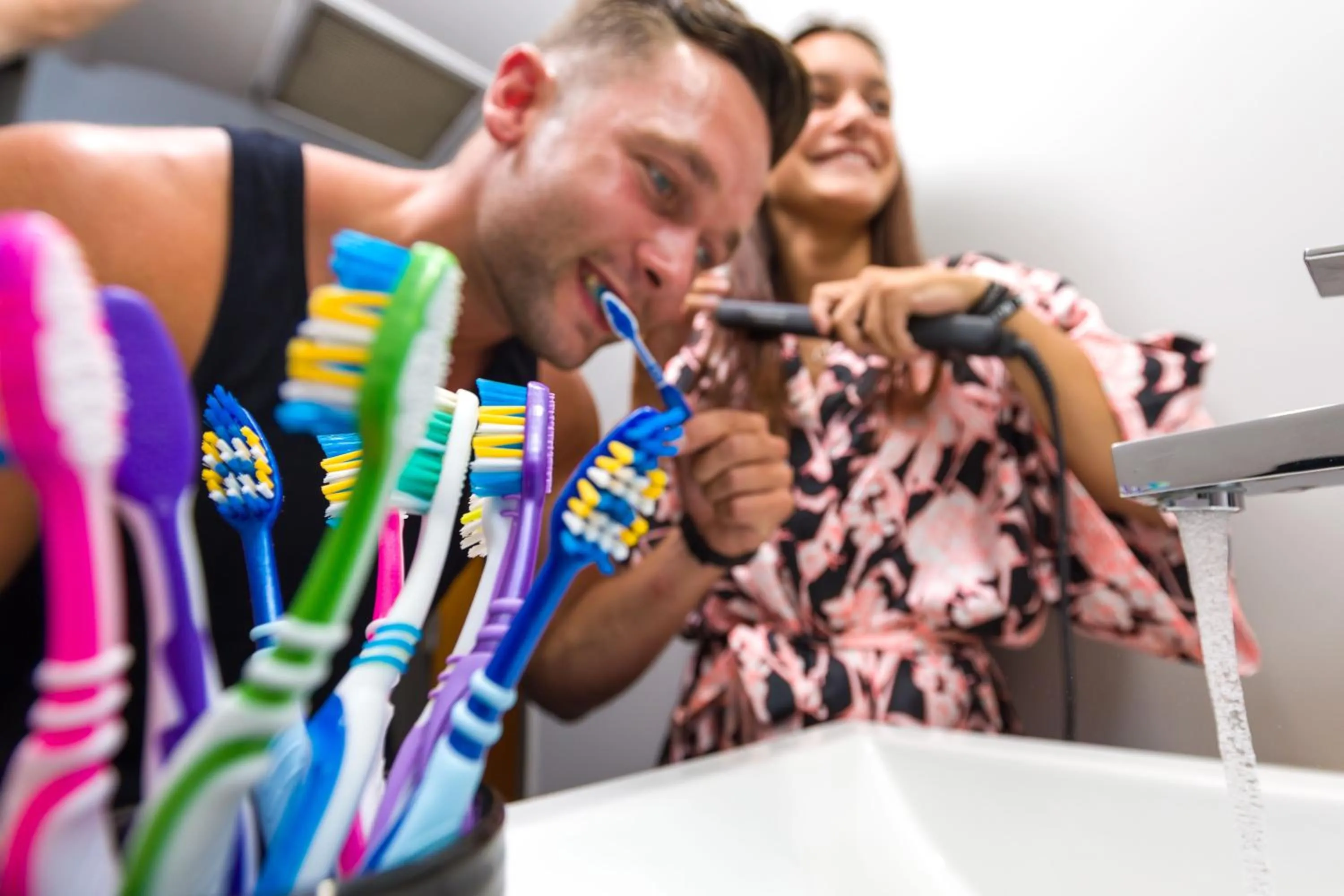 Shower in Gilligan's Hotel & Resort Cairns