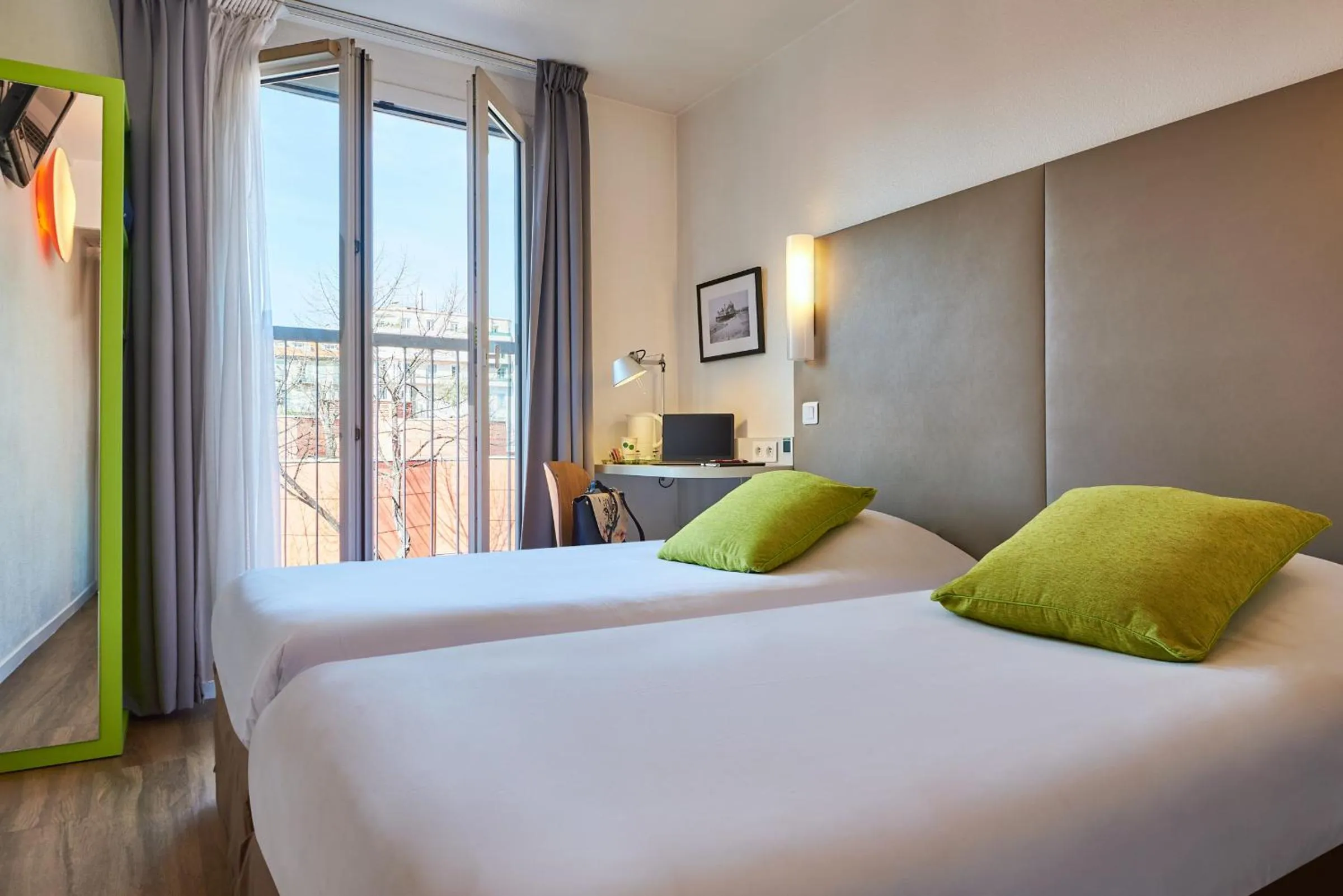 Bed in Campanile Hotel Nice Centre Acropolis