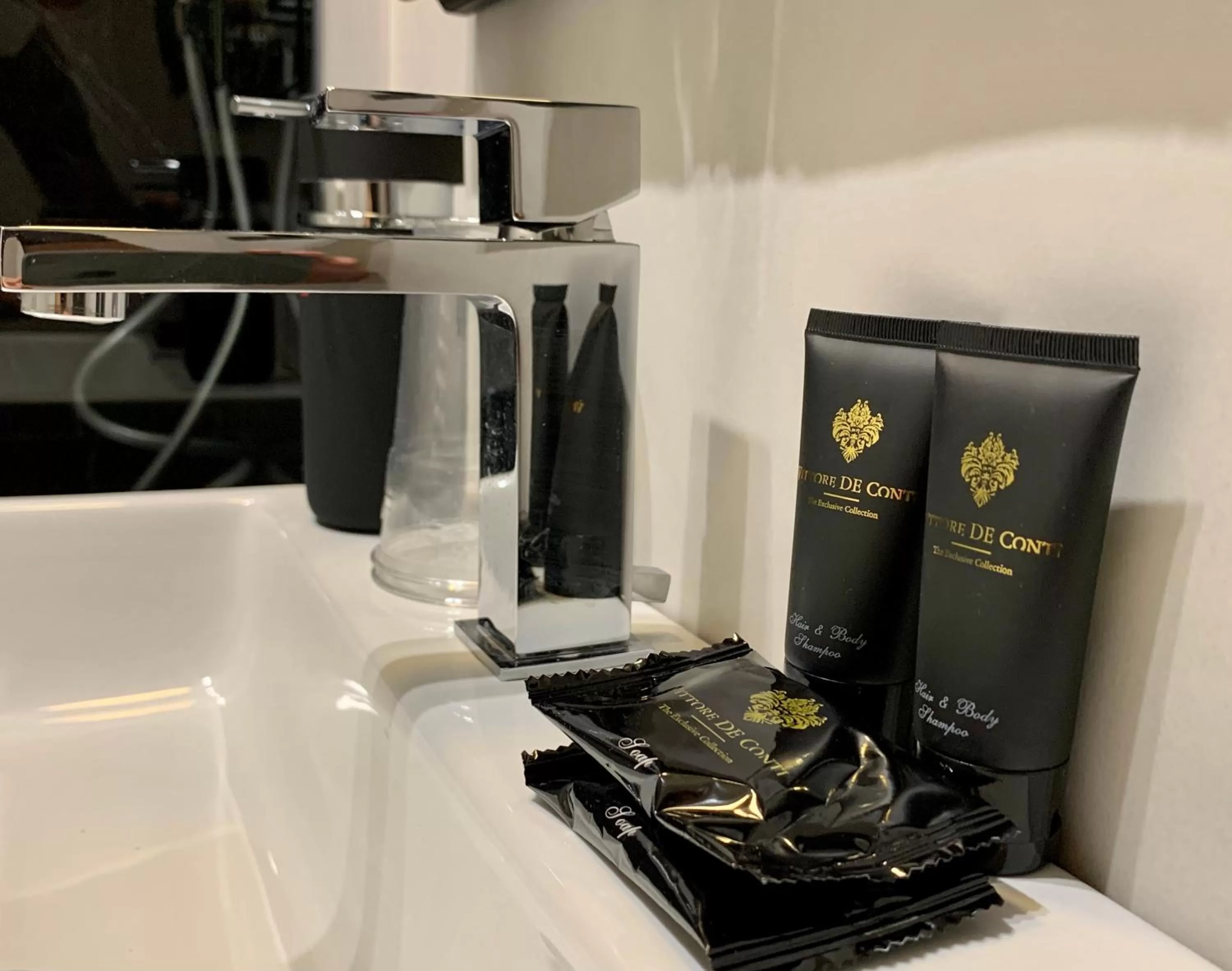 Bathroom in Toledo Boutique Rooms