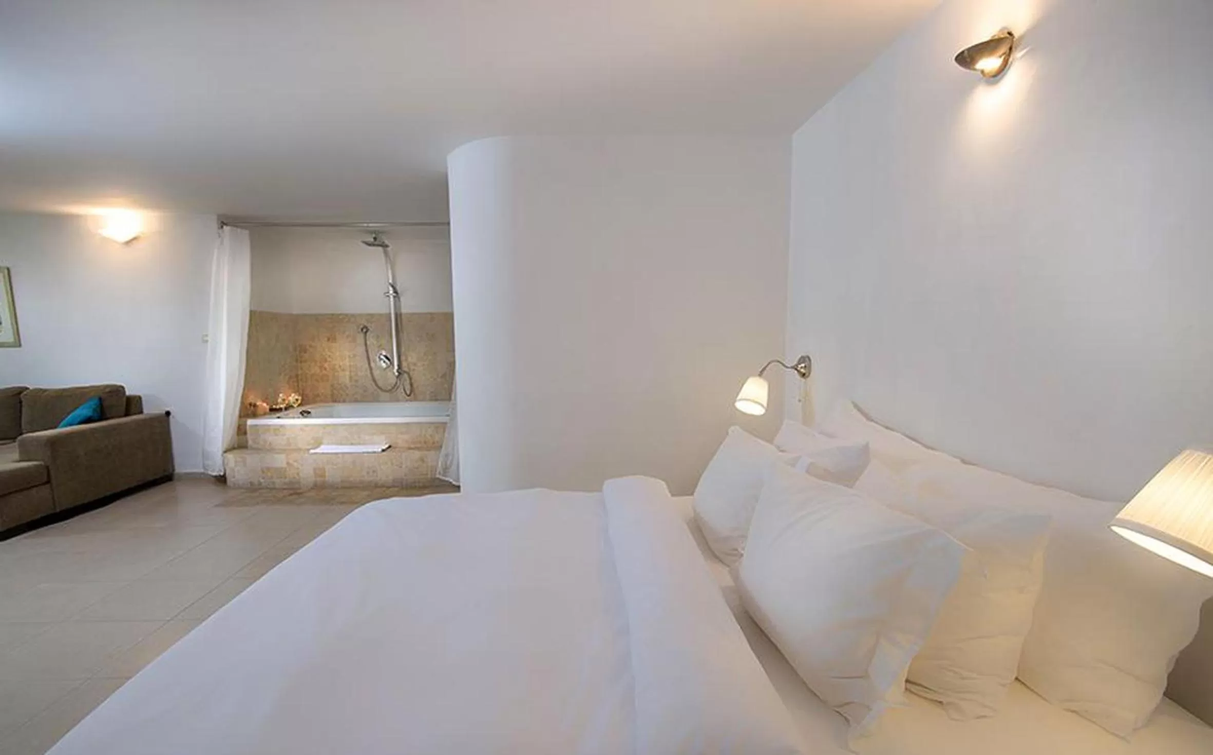 Bed in Above the Sea