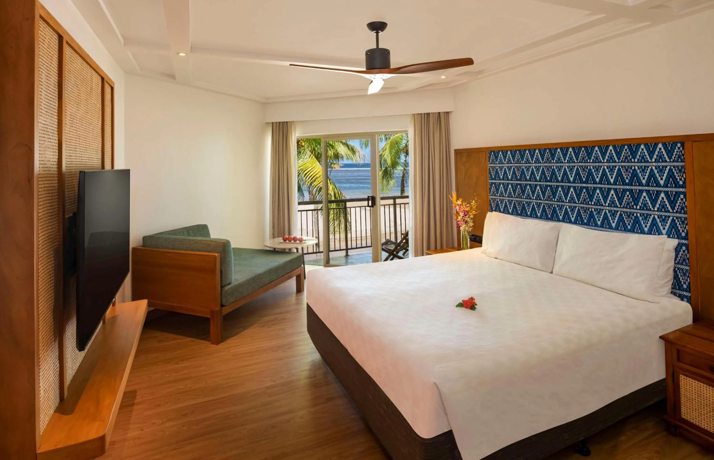 Bedroom, Bed in Outrigger Fiji Beach Resort