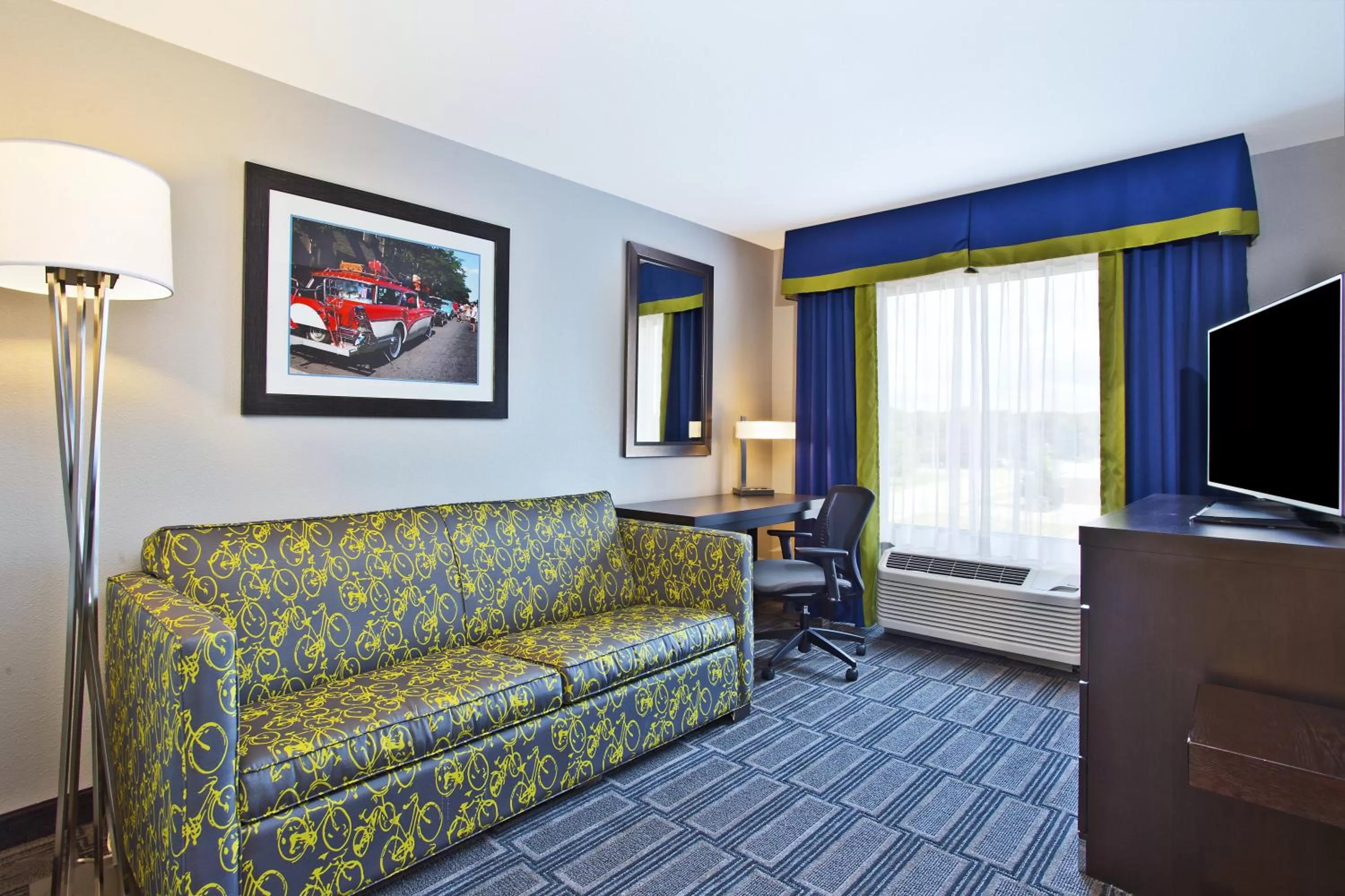 Photo of the whole room in Holiday Inn Express Hotel & Suites Ann Arbor West by IHG