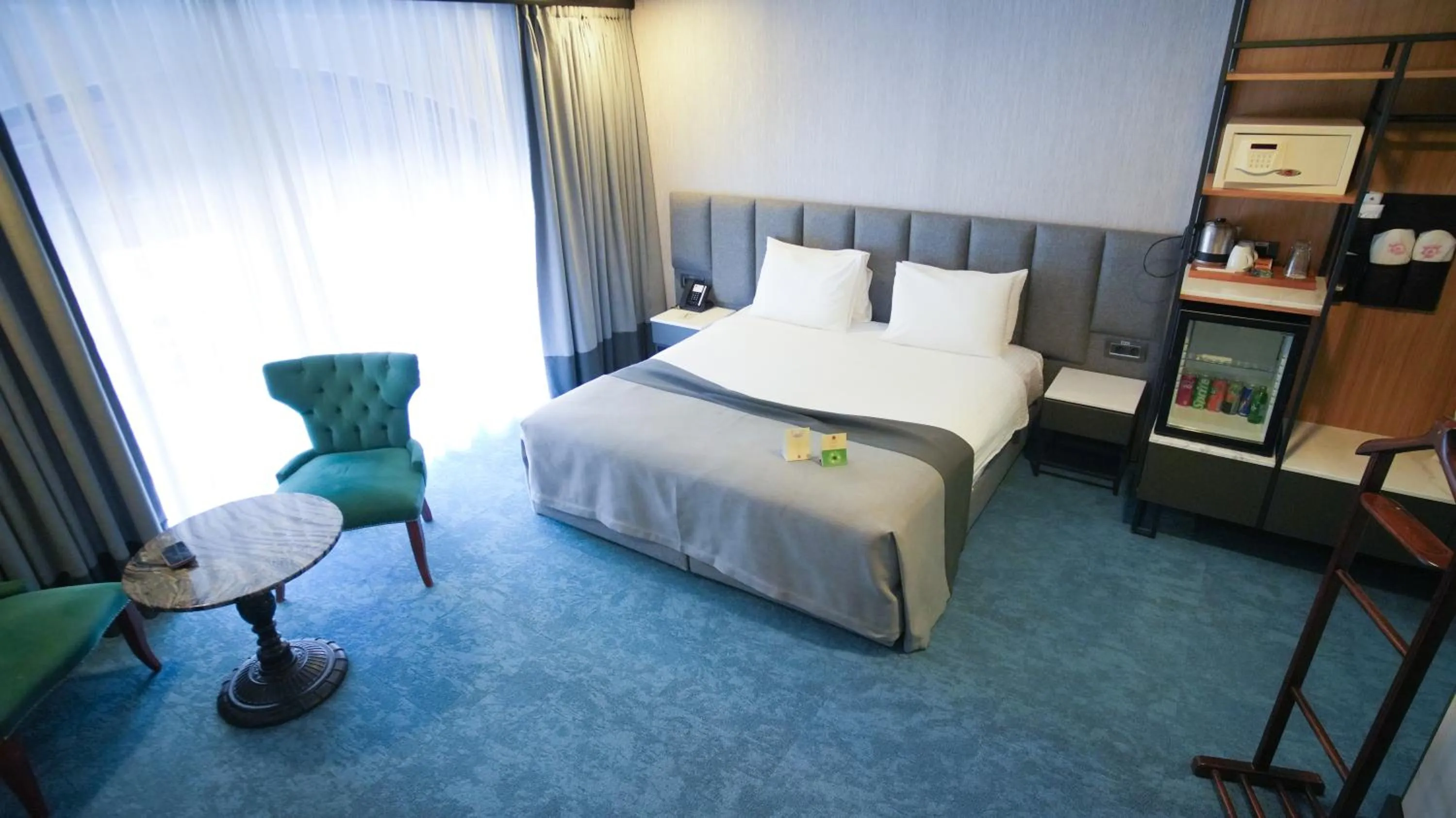 Bed in Dosso Dossi Hotels Old City