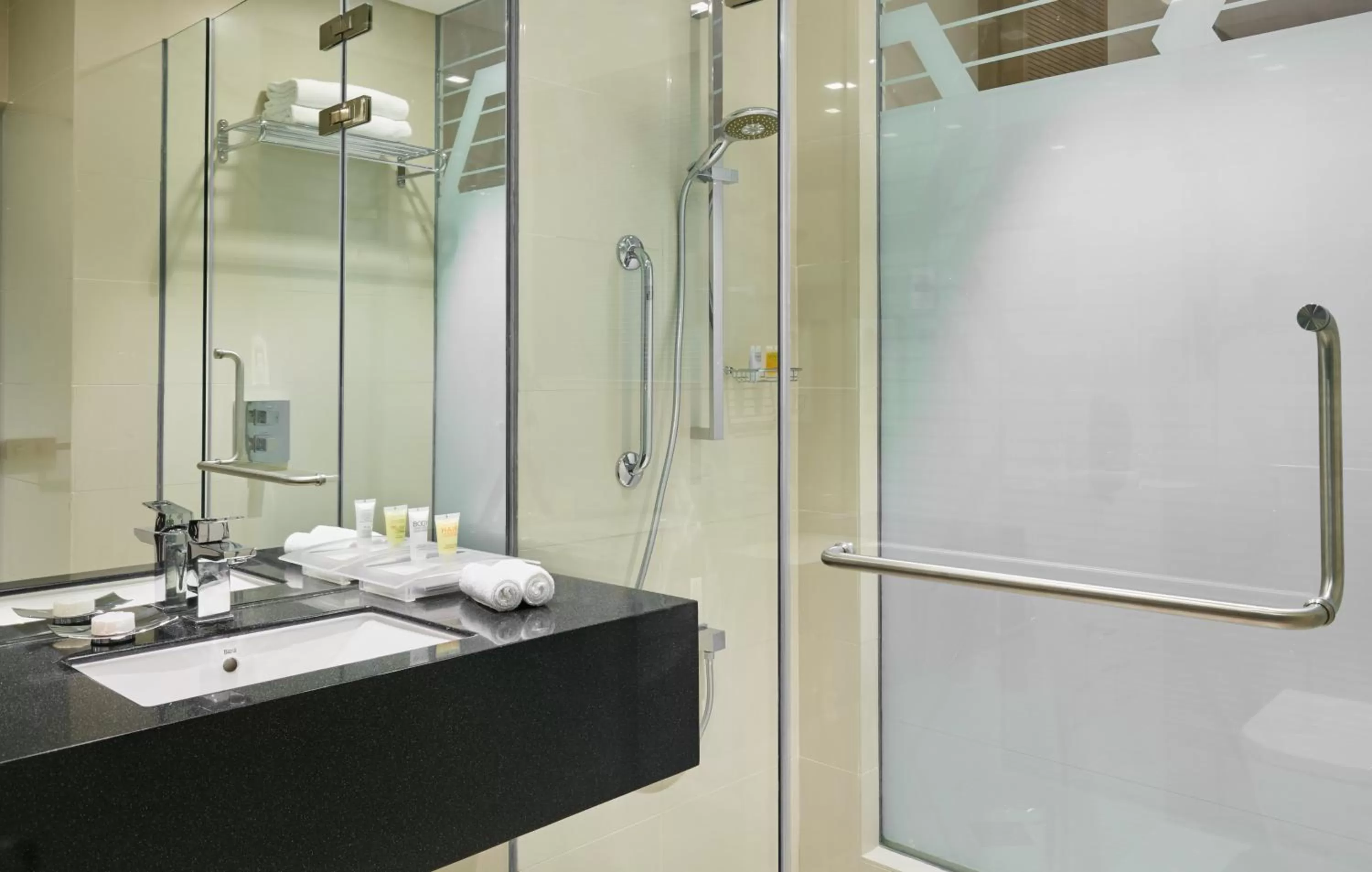 Bathroom in Holiday Inn - Doha - The Business Park by IHG