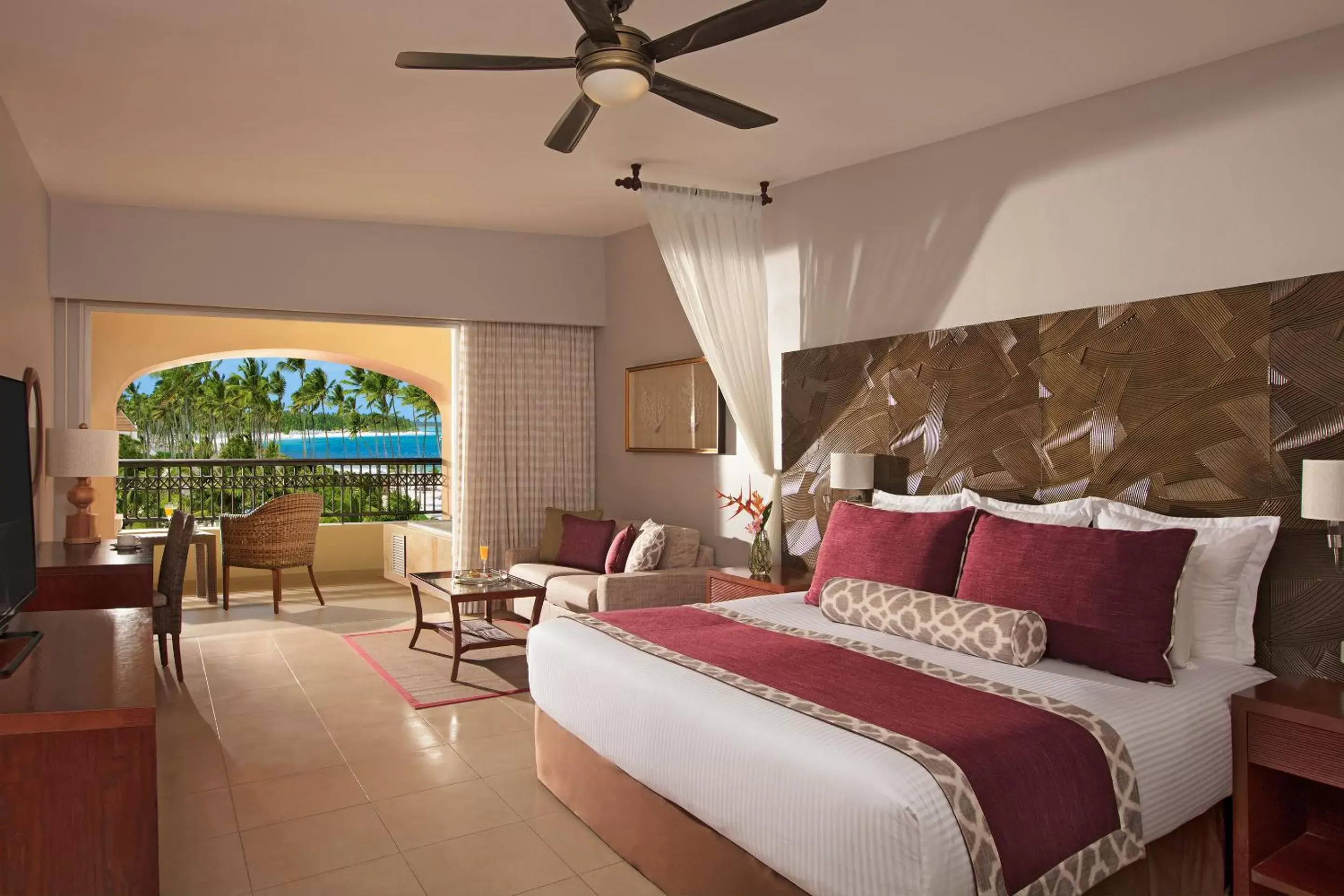 Preferred Club Deluxe Partial Ocean View King in Dreams Royal Beach Punta Cana - All Inclusive Preferred Club Deluxe Partial Ocean View King in Dreams Royal Beach Punta Cana - All Inclusive